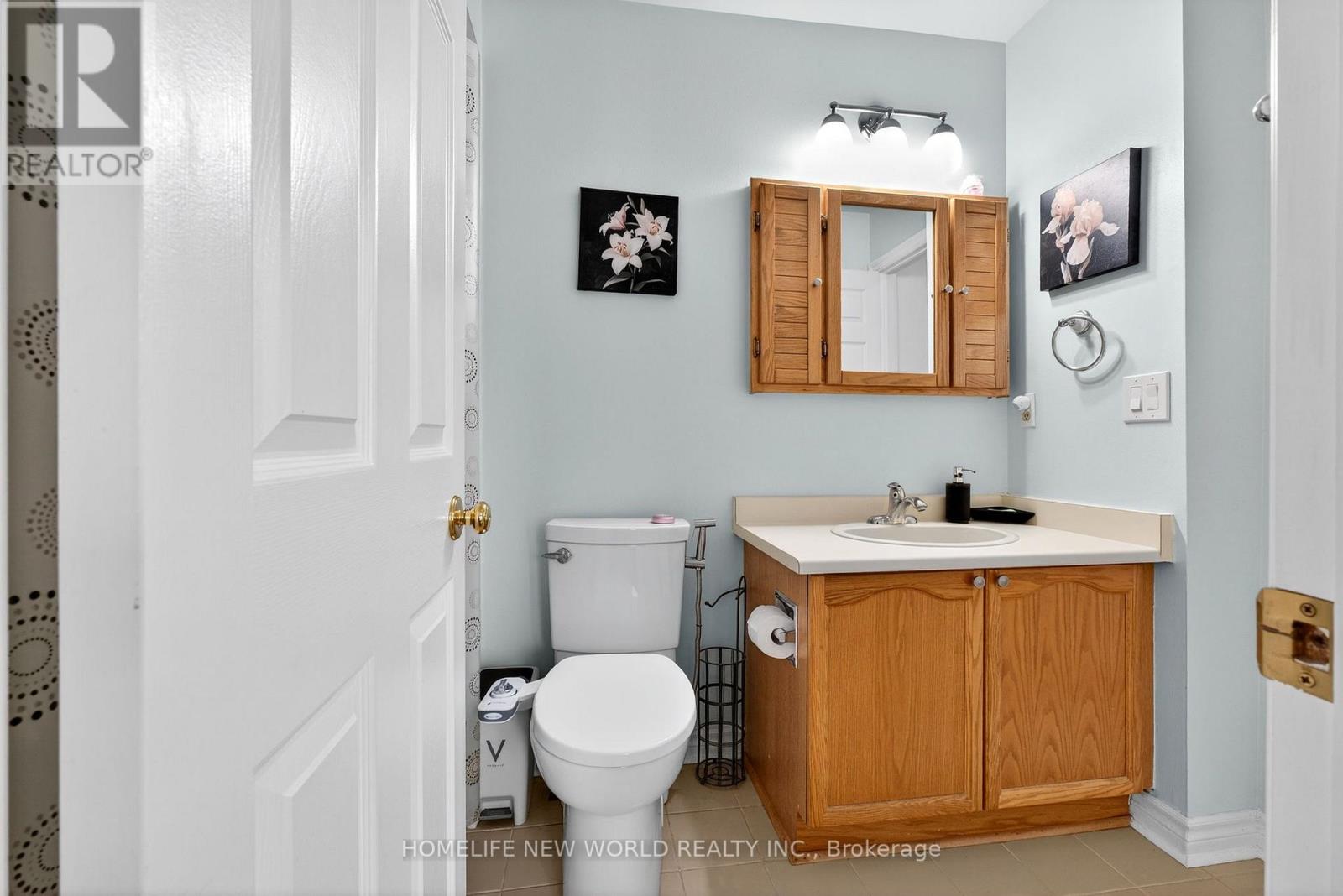 74 Heathcliffe Square, Brampton, Ontario  L6S 5R4 - Photo 18 - W12909540