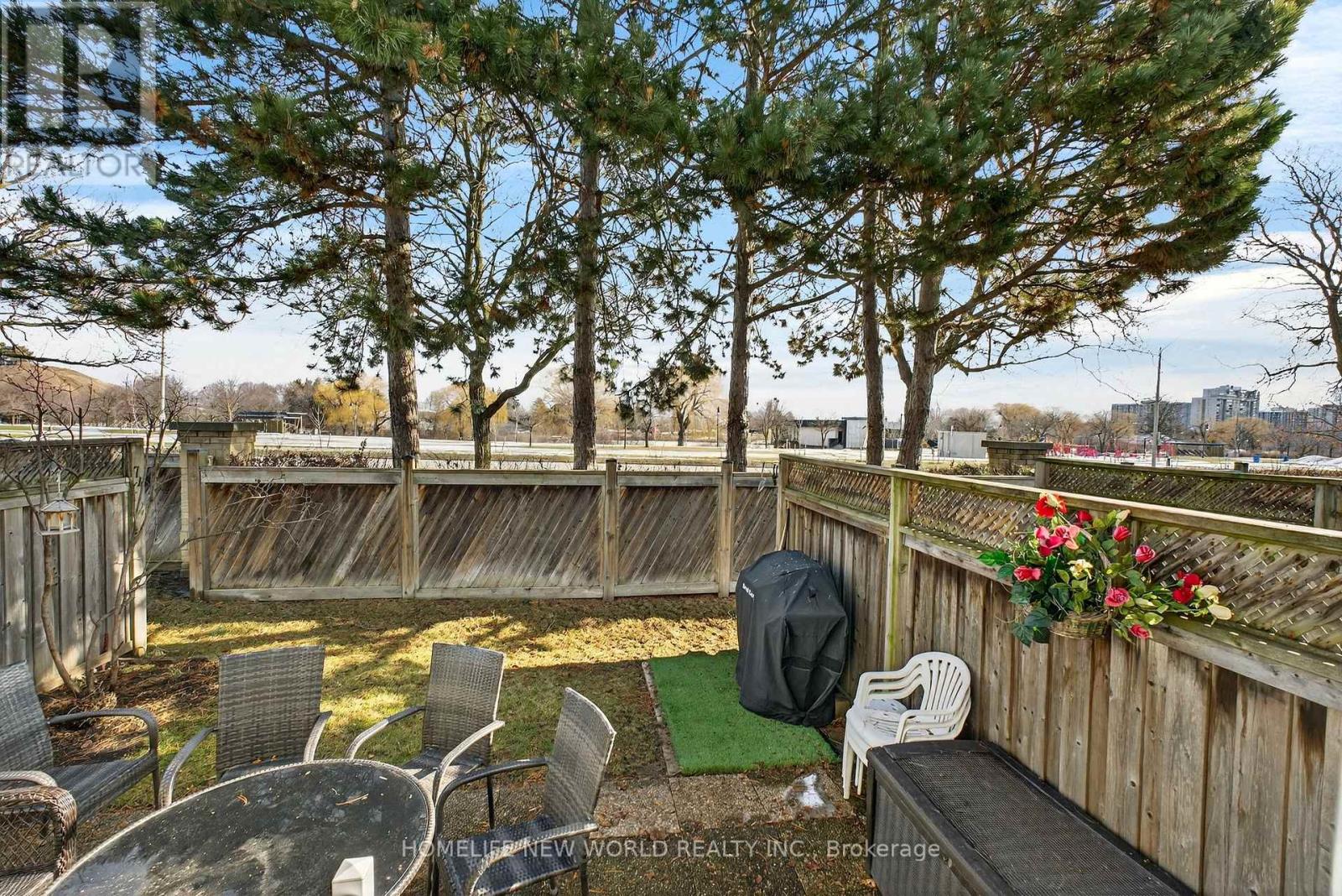 74 Heathcliffe Square, Brampton, Ontario  L6S 5R4 - Photo 31 - W12909540