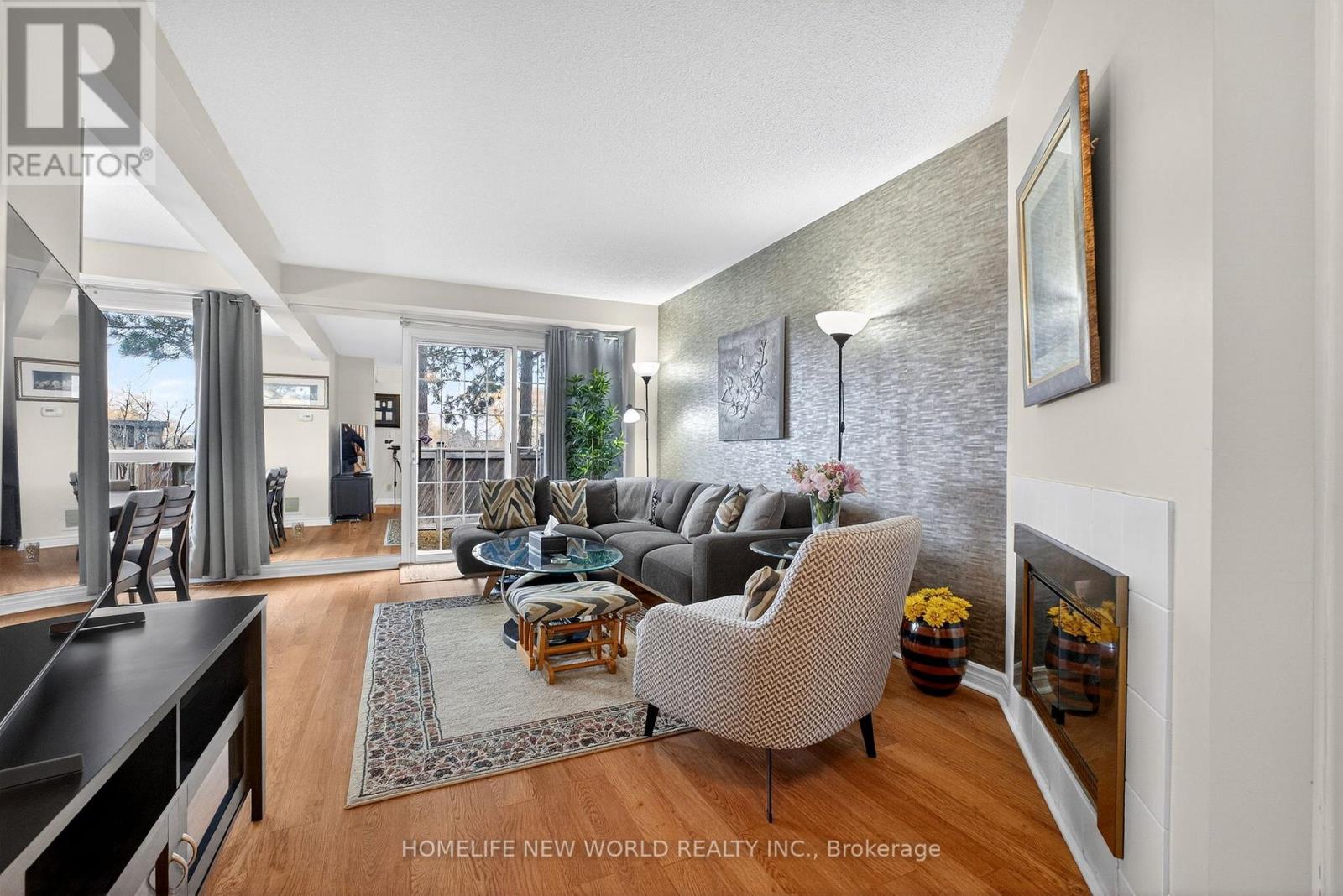 74 Heathcliffe Square, Brampton, Ontario  L6S 5R4 - Photo 7 - W12909540