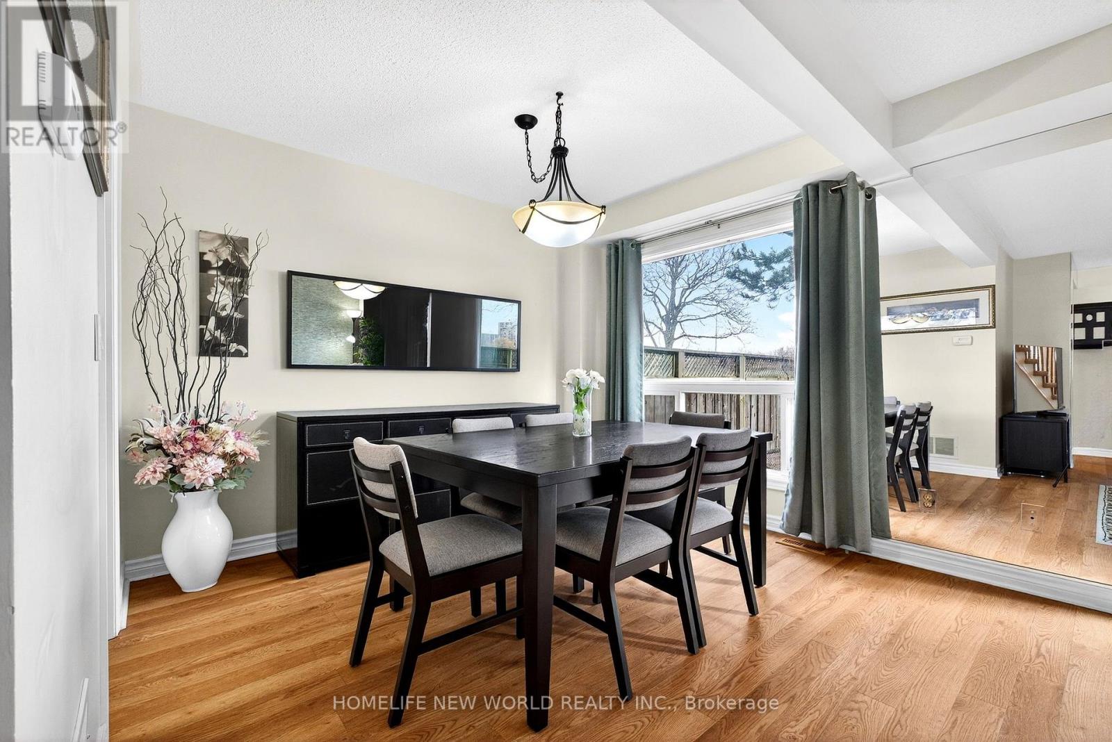 74 Heathcliffe Square, Brampton, Ontario  L6S 5R4 - Photo 9 - W12909540