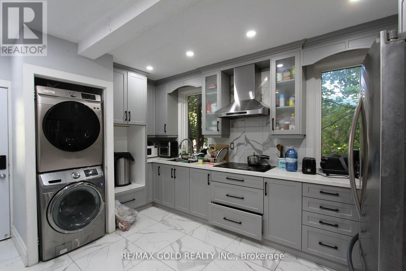 961 Lakeshore Road W, Mississauga, Ontario  L5H 1H8 - Photo 16 - W12909550