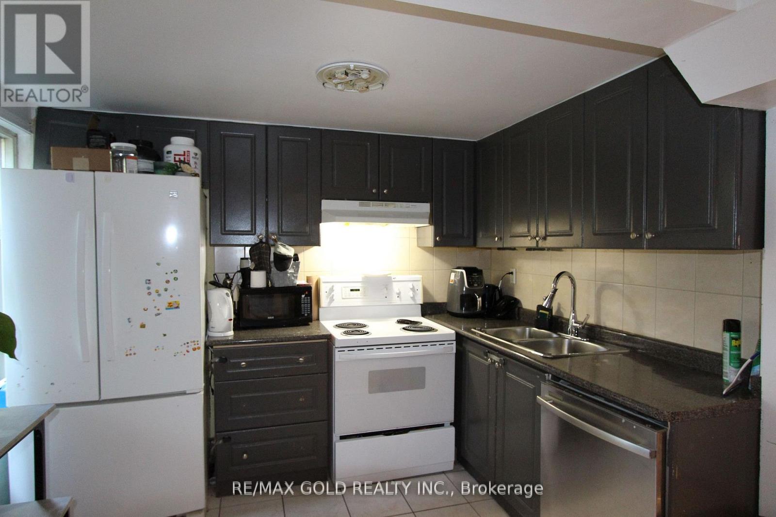 961 Lakeshore Road W, Mississauga, Ontario  L5H 1H8 - Photo 27 - W12909550