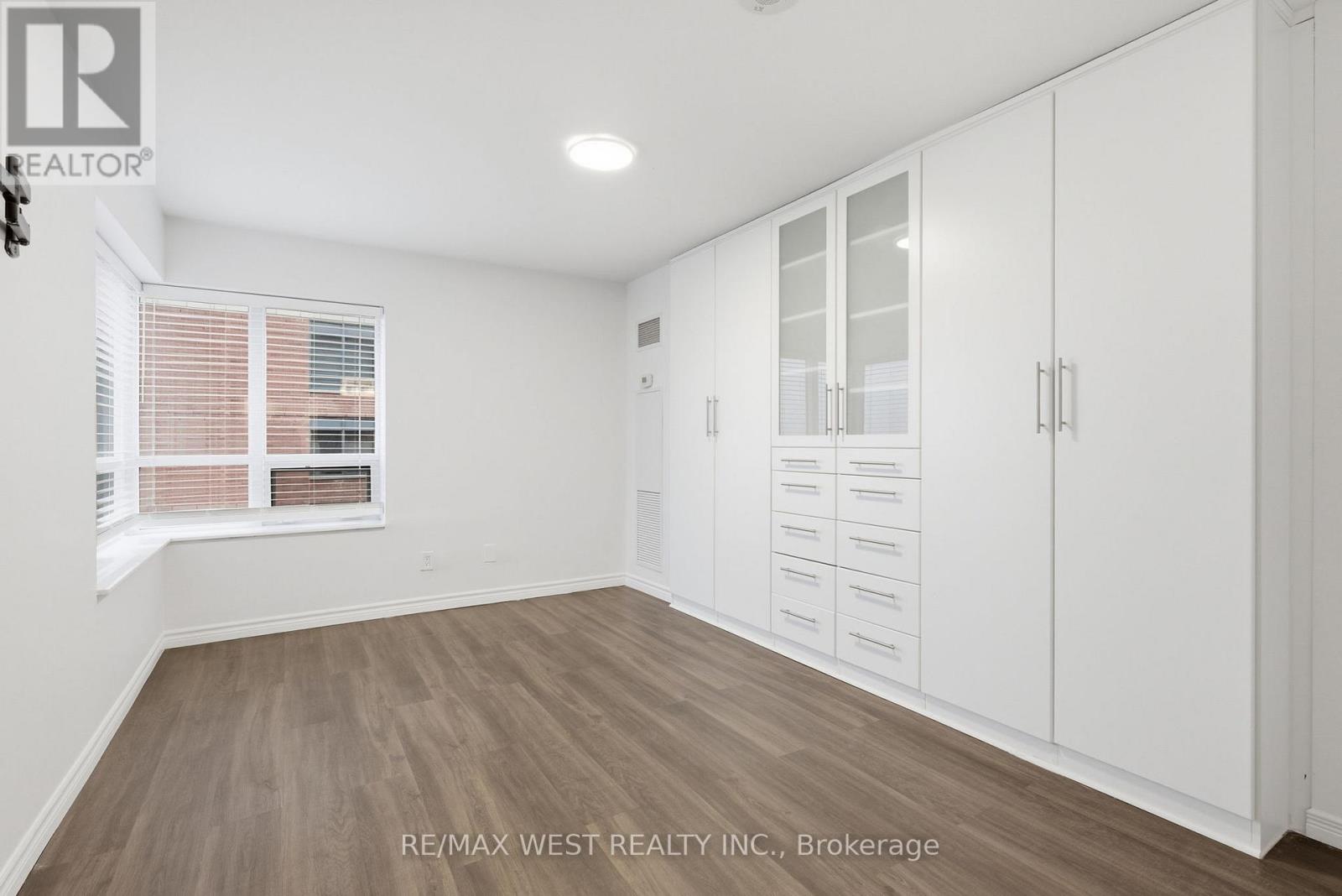 1508 - 61 Heintzman Street, Toronto, Ontario  M6P 5A2 - Photo 13 - W12909564