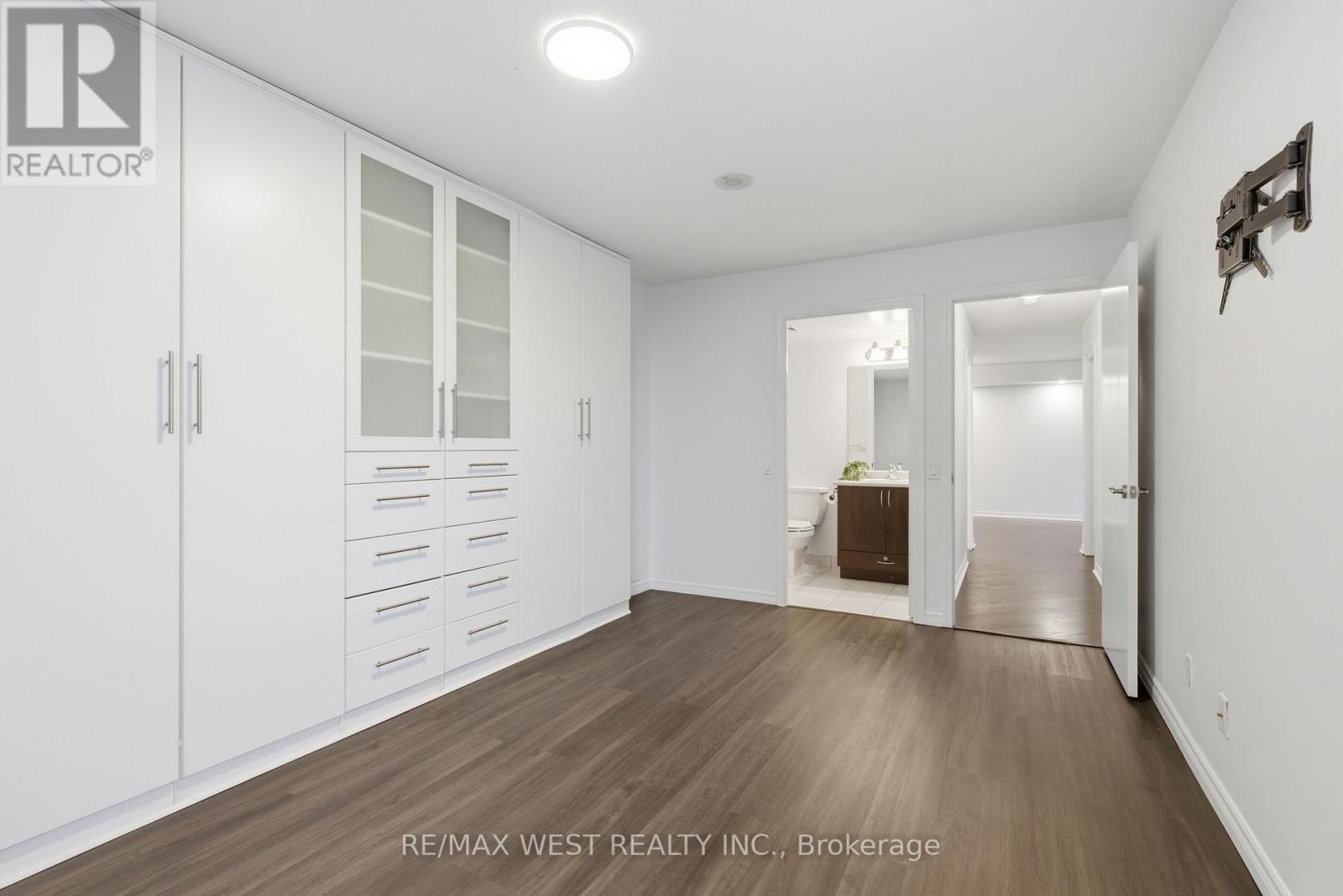 1508 - 61 Heintzman Street, Toronto, Ontario  M6P 5A2 - Photo 15 - W12909564