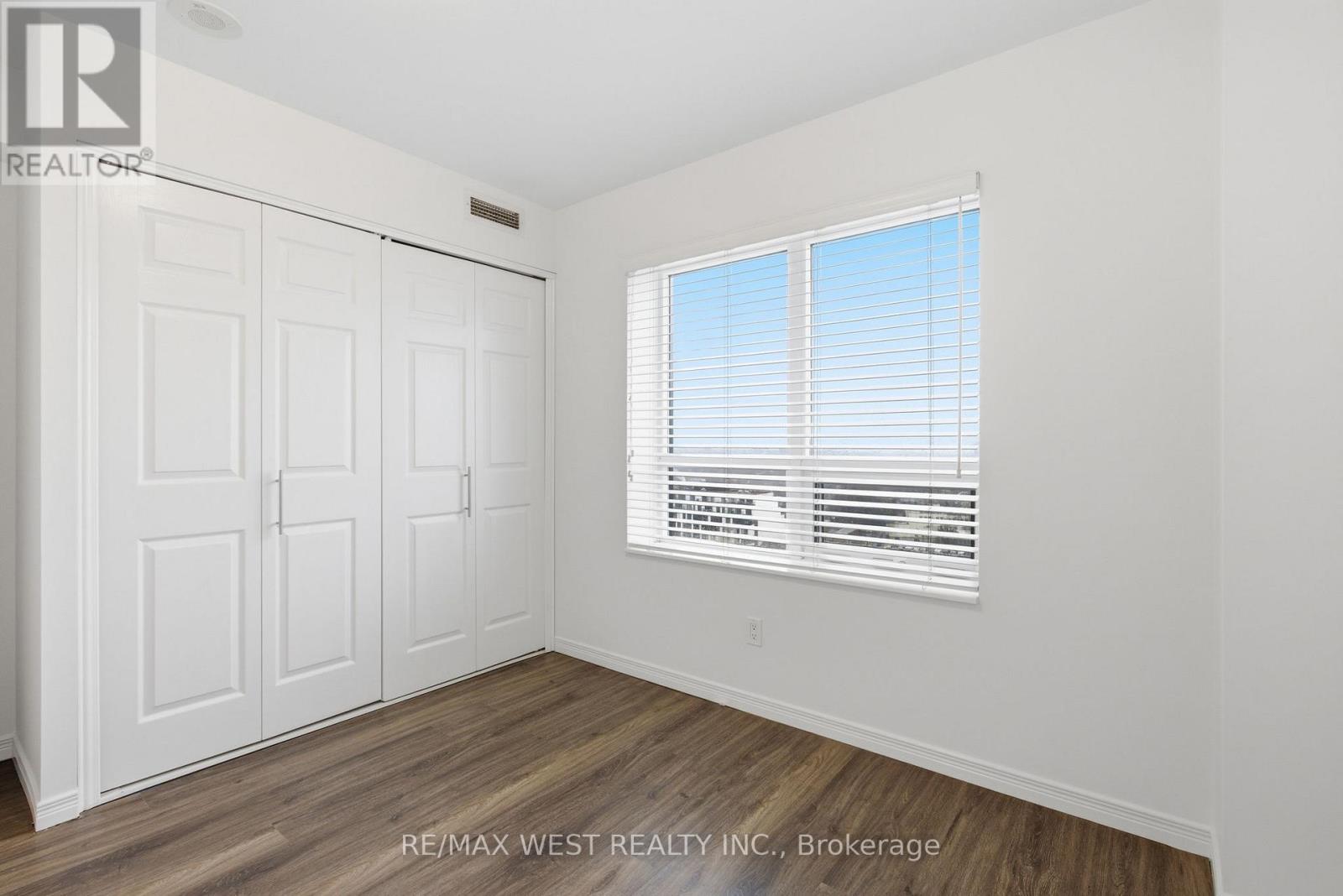 1508 - 61 Heintzman Street, Toronto, Ontario  M6P 5A2 - Photo 19 - W12909564