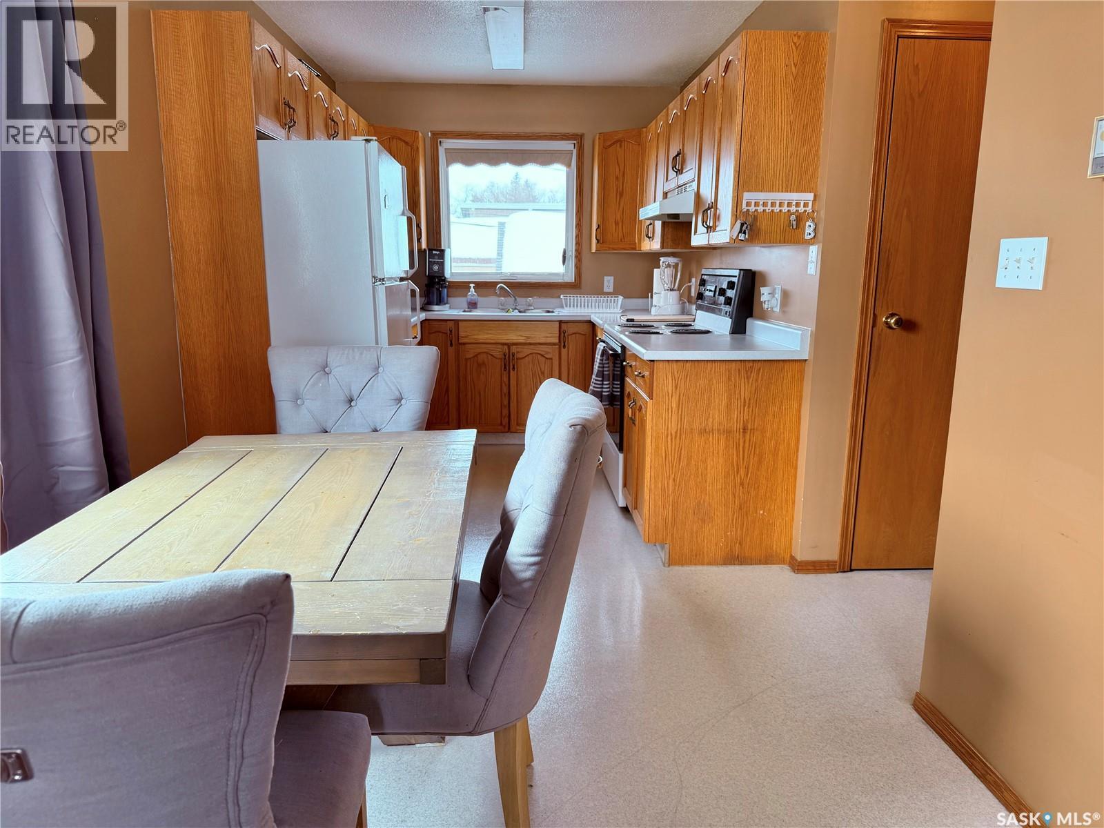 1303 99th Street, Tisdale, Saskatchewan  S0E 1T0 - Photo 6 - SK031059