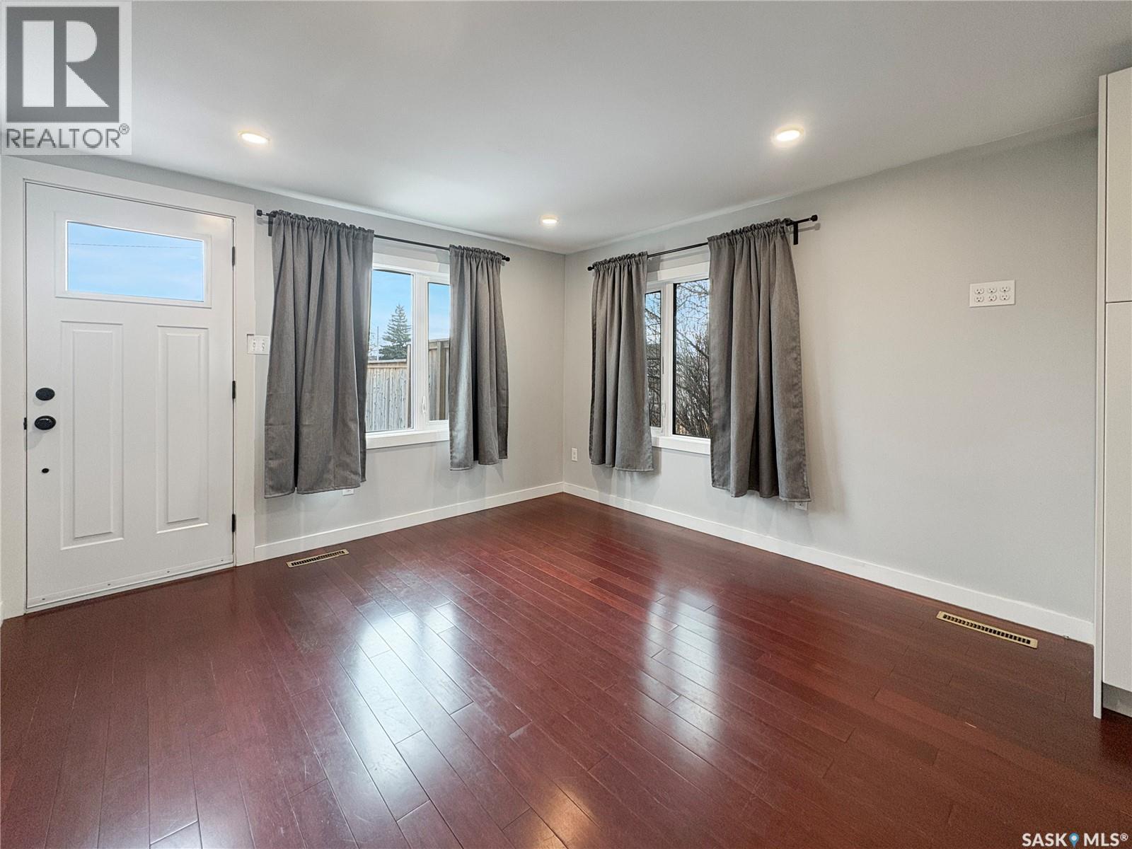 102 18th Street, Battleford, Saskatchewan  S0M 0E0 - Photo 12 - SK031033