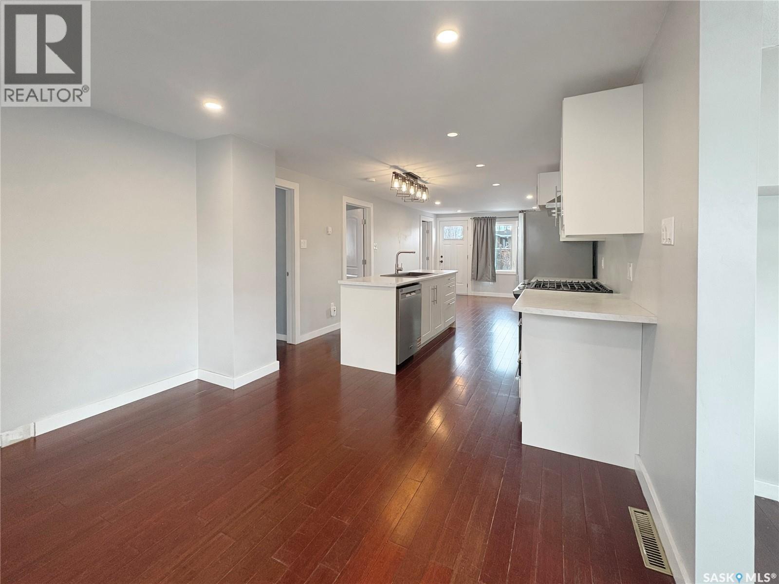 102 18th Street, Battleford, Saskatchewan  S0M 0E0 - Photo 5 - SK031033