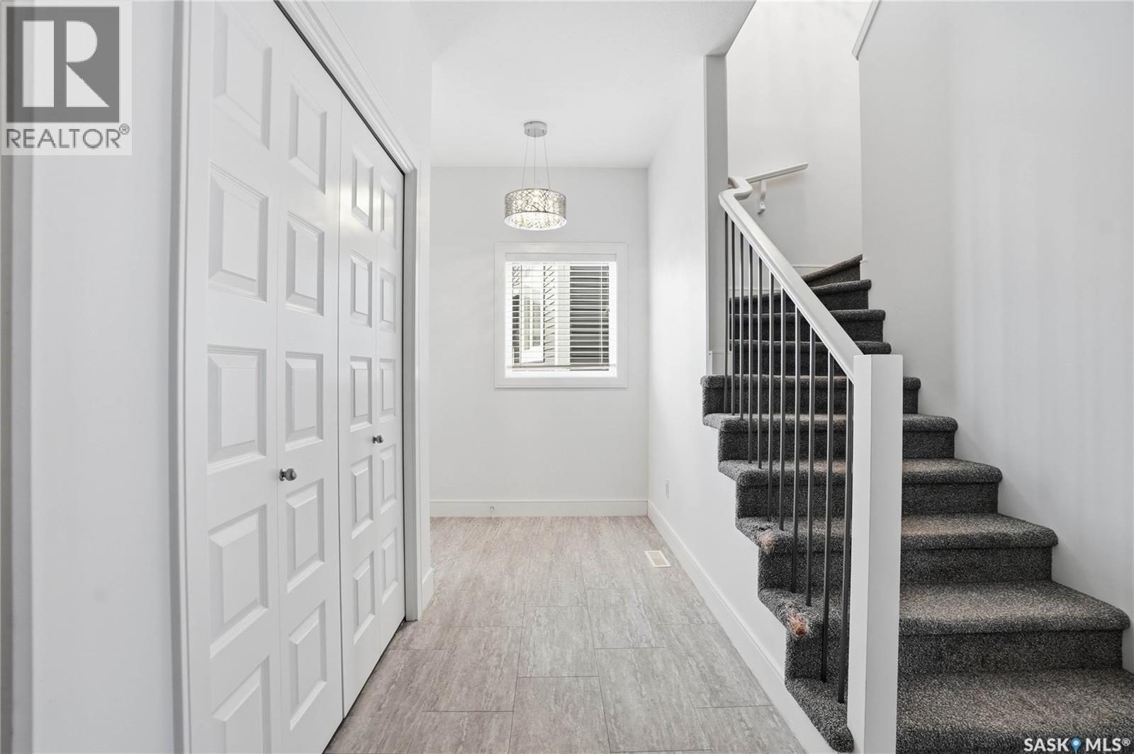 166 Beaudry Crescent, Martensville, Saskatchewan  S0K 2T1 - Photo 2 - SK031032