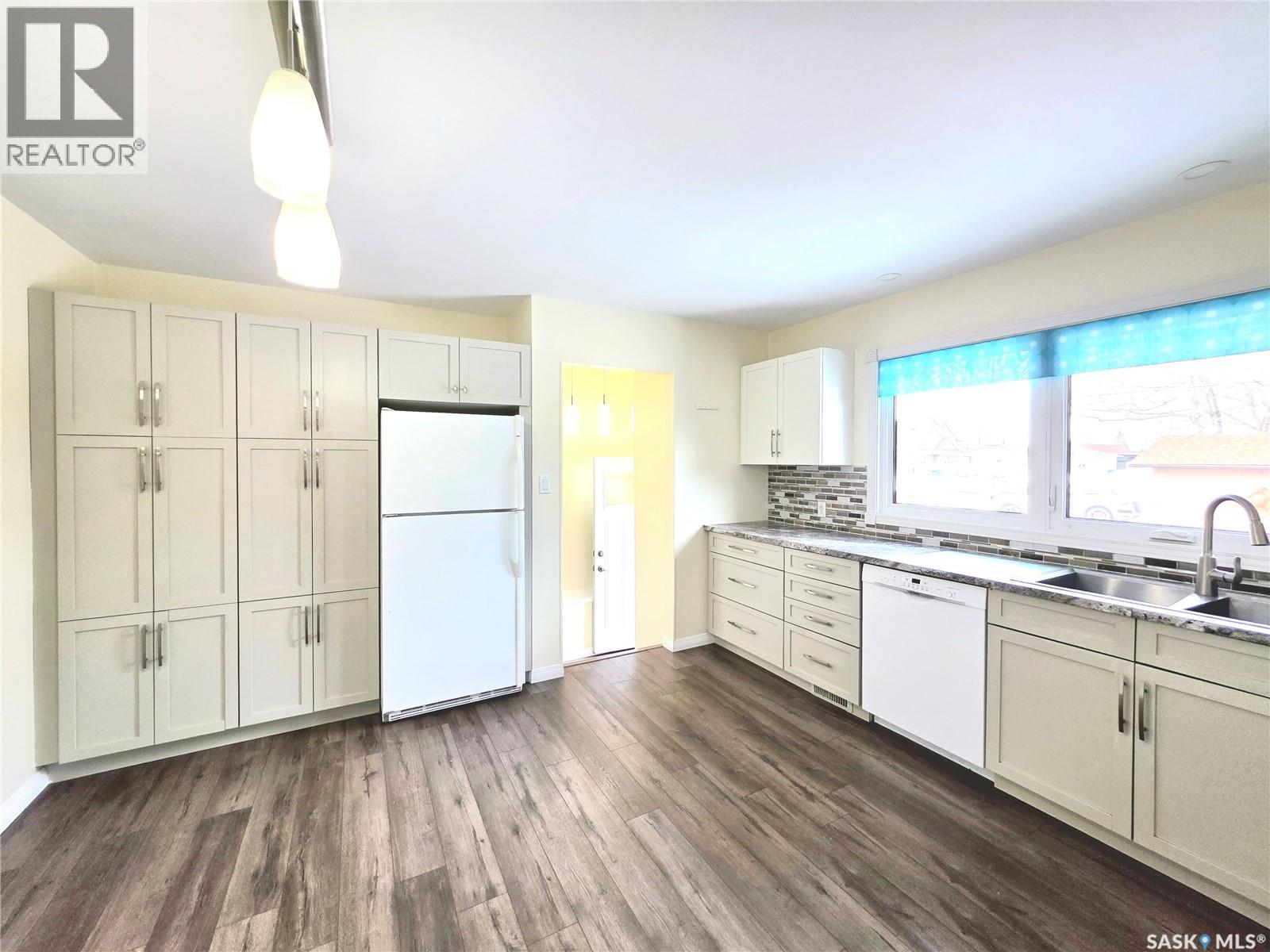 274 10th Avenue W, Melville, Saskatchewan  S0A 2P0 - Photo 10 - SK031029