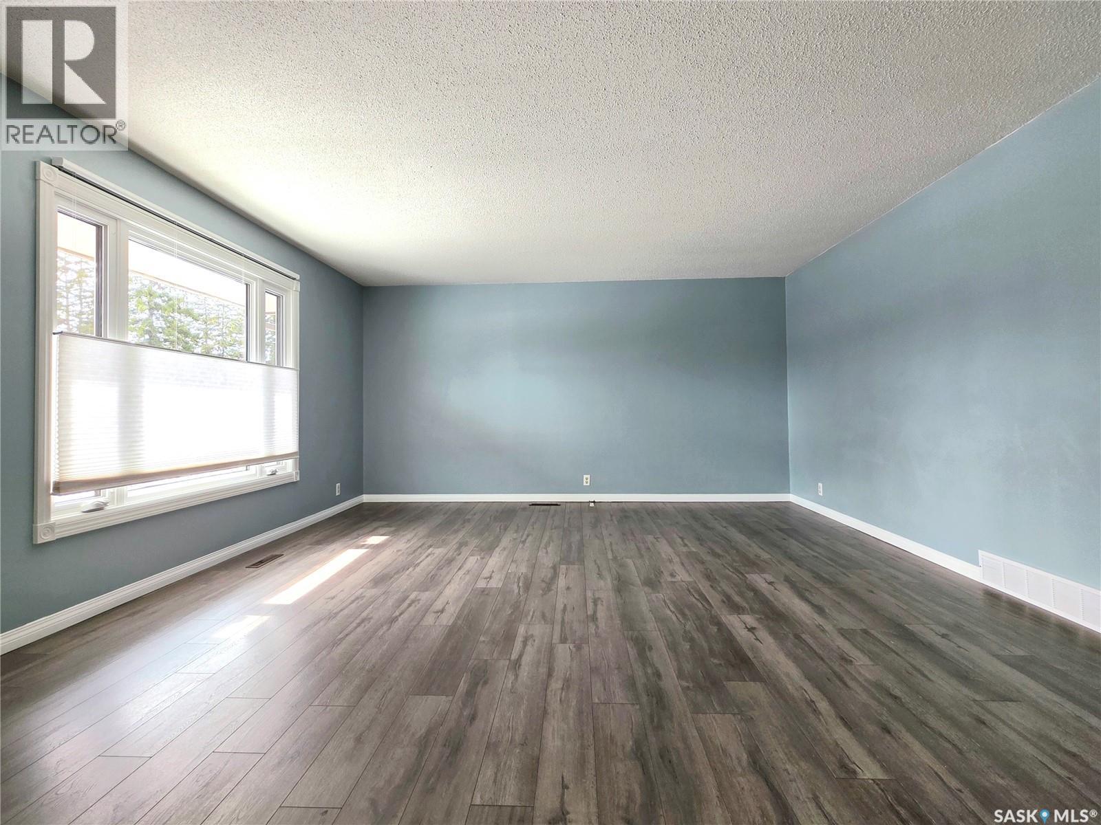 274 10th Avenue W, Melville, Saskatchewan  S0A 2P0 - Photo 15 - SK031029