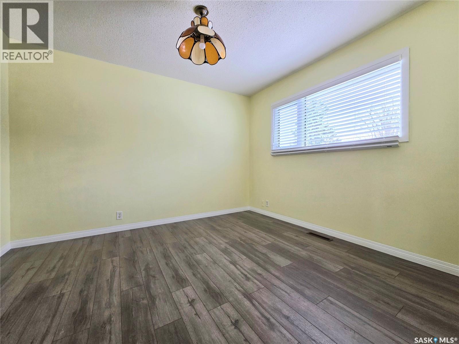 274 10th Avenue W, Melville, Saskatchewan  S0A 2P0 - Photo 18 - SK031029