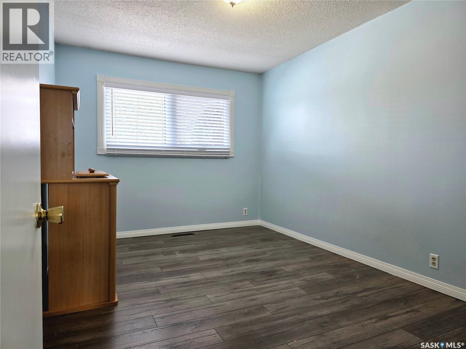 274 10th Avenue W, Melville, Saskatchewan  S0A 2P0 - Photo 25 - SK031029