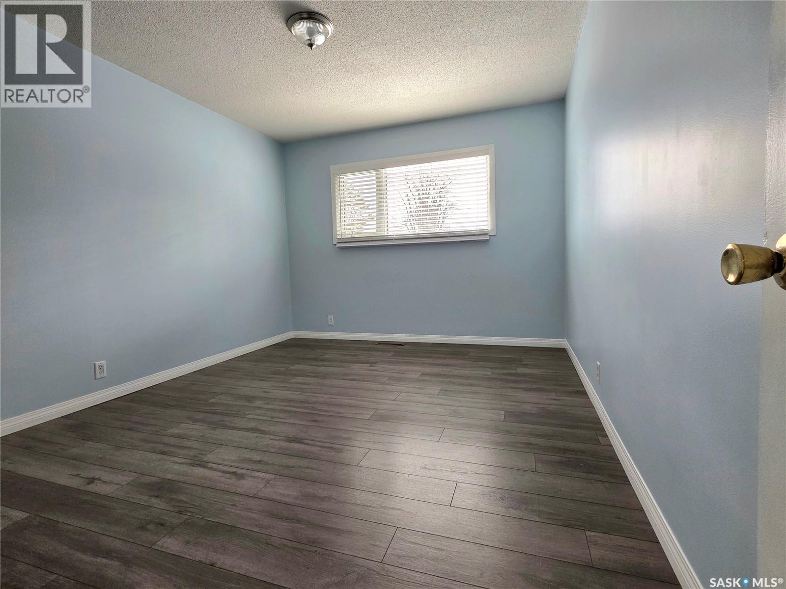 274 10th Avenue W, Melville, Saskatchewan  S0A 2P0 - Photo 27 - SK031029