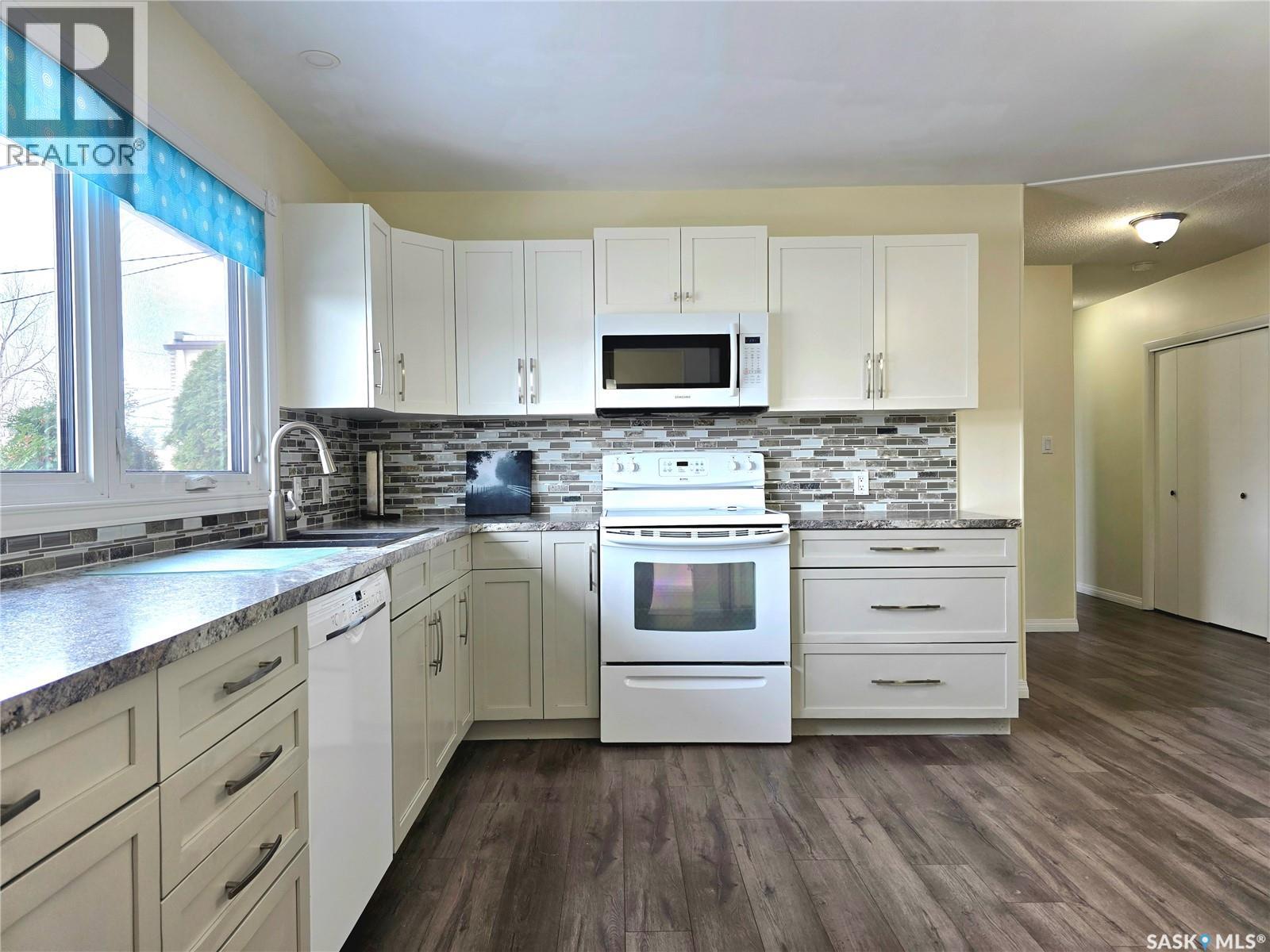 274 10th Avenue W, Melville, Saskatchewan  S0A 2P0 - Photo 8 - SK031029