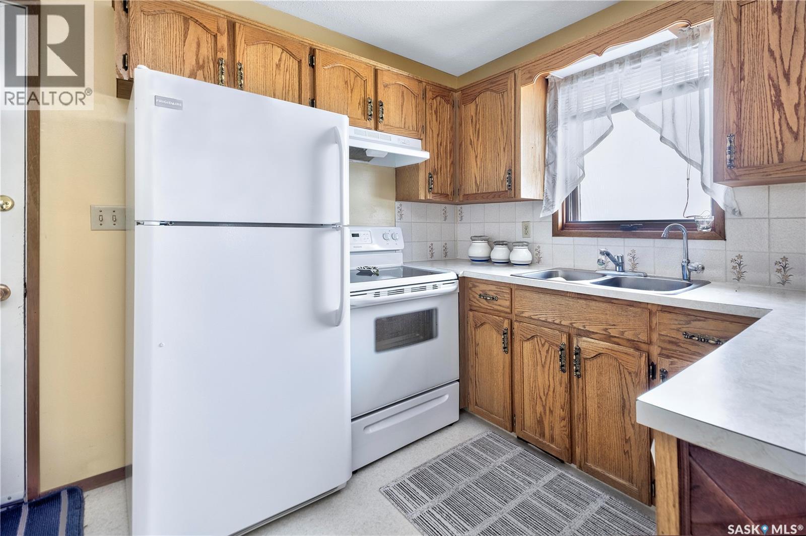 325 7th Street, Duck Lake, Saskatchewan  S0K 1J0 - Photo 9 - SK031024