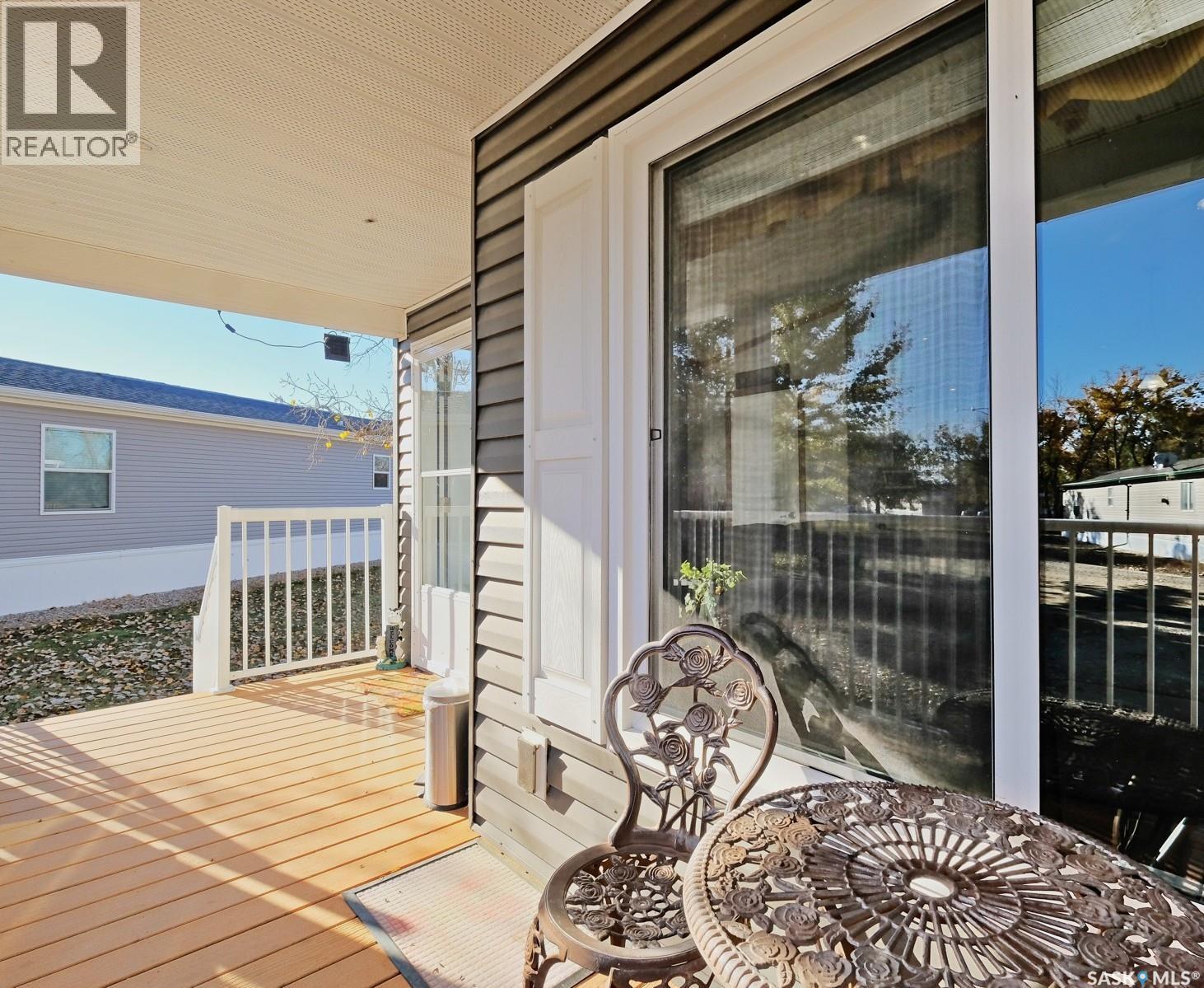 10 Prairie View Crescent, Rosetown, Saskatchewan  S0L 2V0 - Photo 4 - SK031001