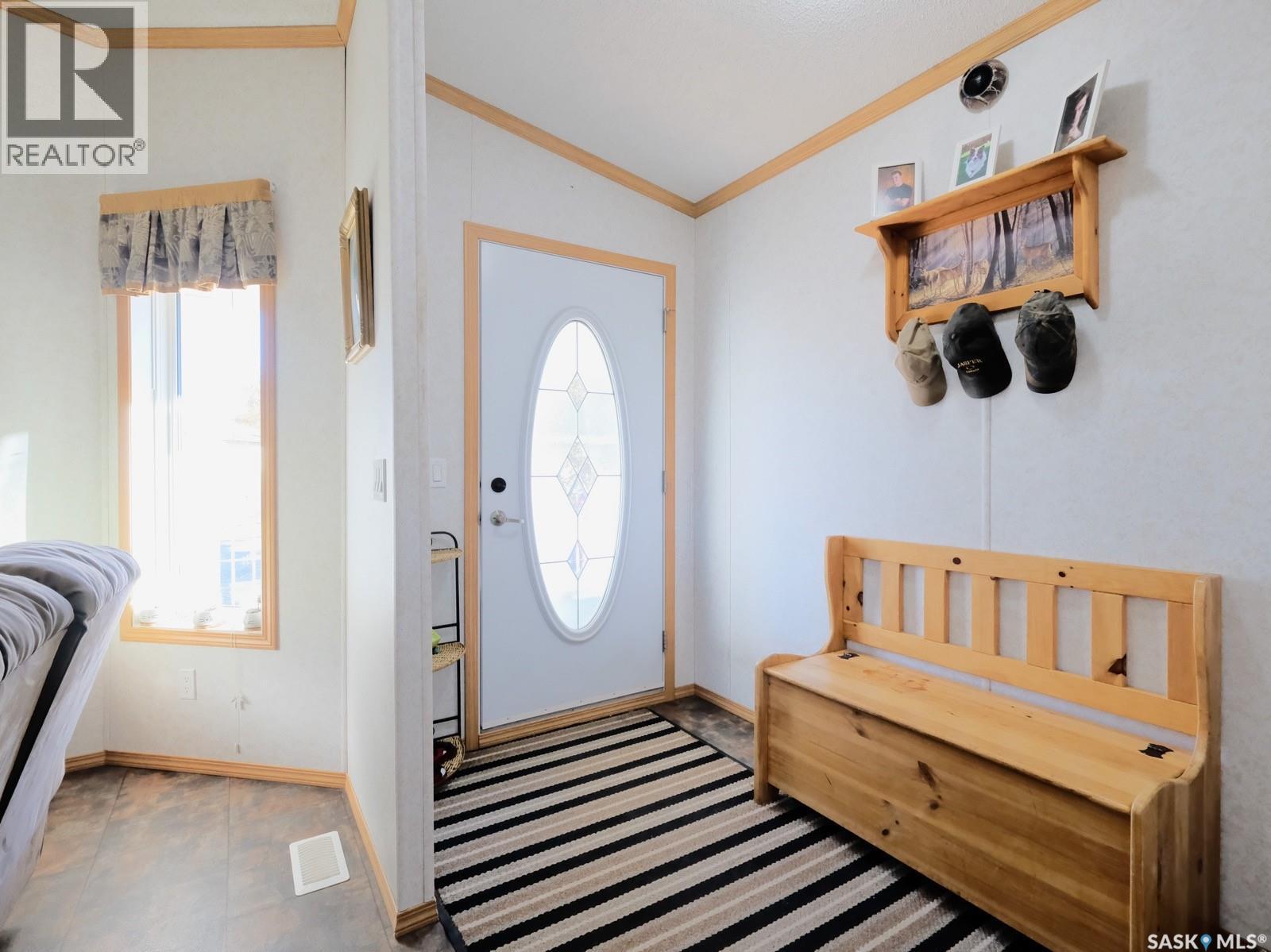 10 Prairie View Crescent, Rosetown, Saskatchewan  S0L 2V0 - Photo 5 - SK031001