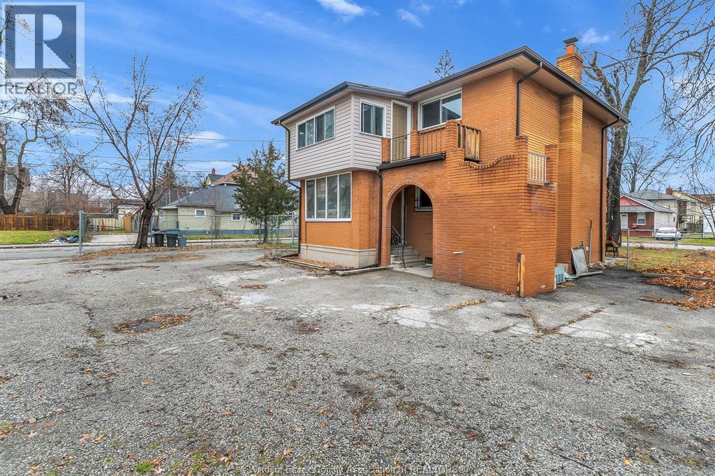 509 Aylmer Avenue Unit# Main, Windsor, Ontario  N9A 1T7 - Photo 3 - 26005969