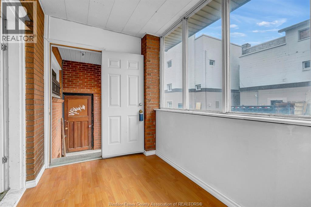 509 Aylmer Avenue Unit# Main, Windsor, Ontario  N9A 1T7 - Photo 9 - 26005969