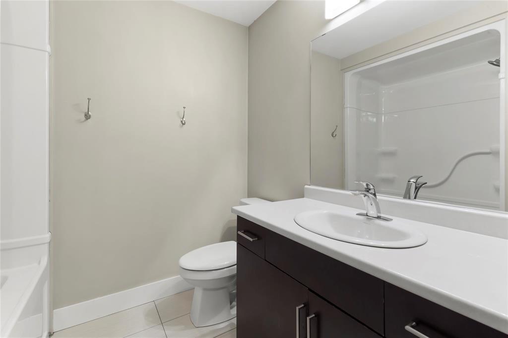 21 555 Main Street, Steinbach, Manitoba  R5G 2N3 - Photo 9 - 202600479