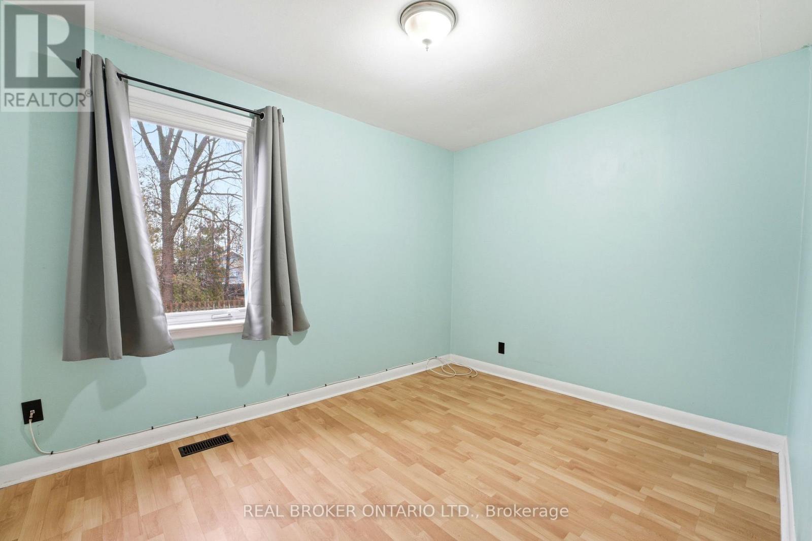 9 Mercer Road, Cambridge, Ontario  N1R 5A6 - Photo 13 - X12909478