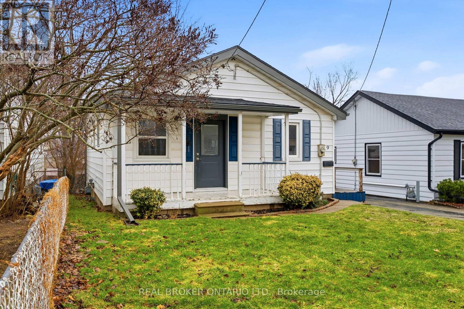 9 Mercer Road, Cambridge, Ontario  N1R 5A6 - Photo 2 - X12909478