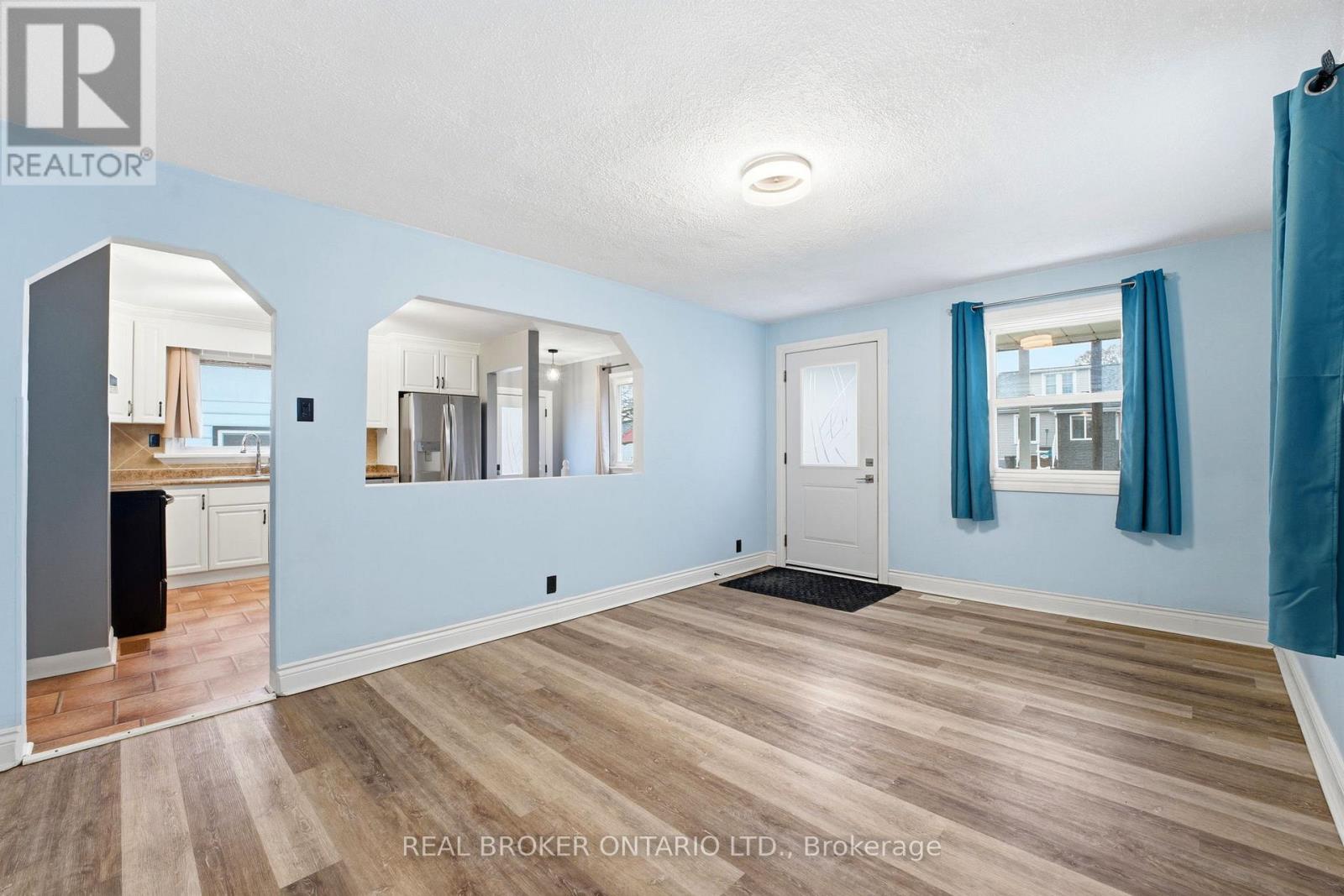 9 Mercer Road, Cambridge, Ontario  N1R 5A6 - Photo 5 - X12909478