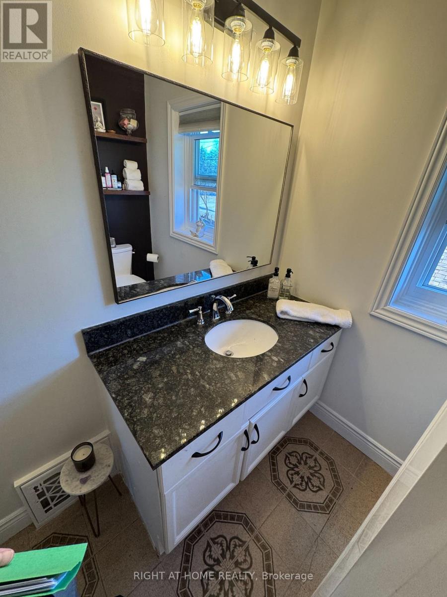 655-91 Giles Boulevard, Windsor, Ontario  N9A 4E3 - Photo 17 - X12909558