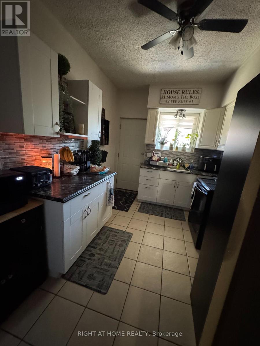 655-91 Giles Boulevard, Windsor, Ontario  N9A 4E3 - Photo 24 - X12909558