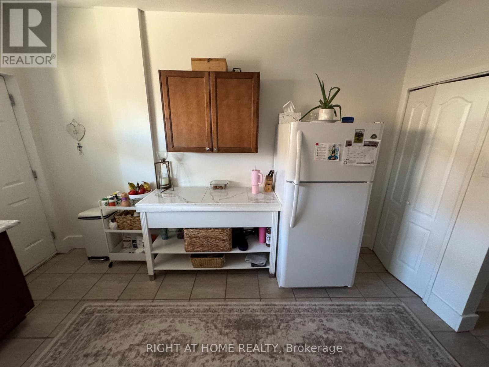 655-91 Giles Boulevard, Windsor, Ontario  N9A 4E3 - Photo 8 - X12909558