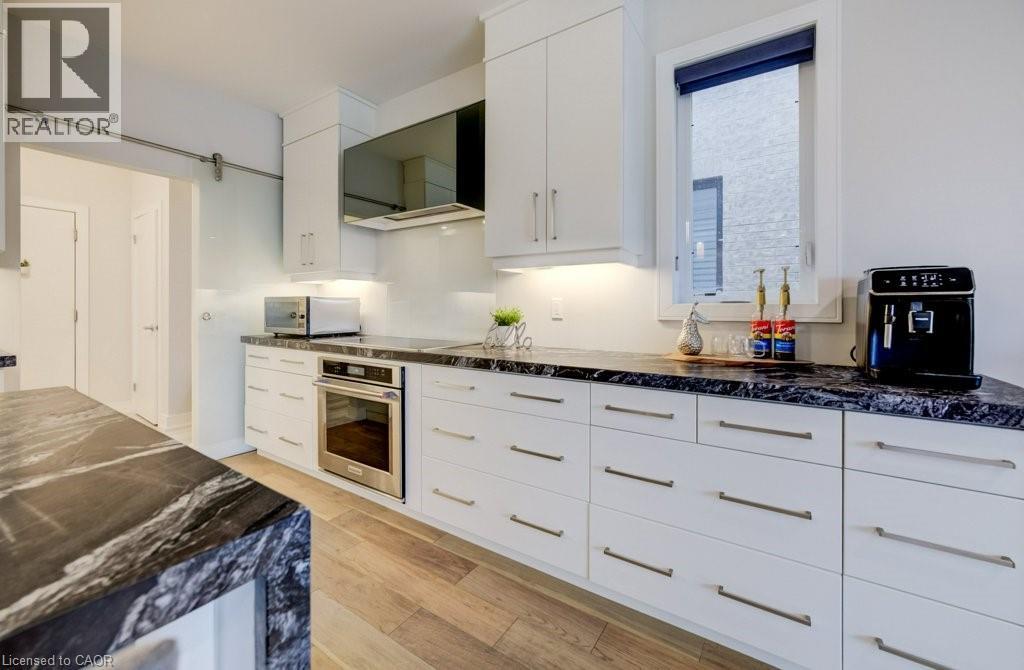 204 Carriage Way, Waterloo, Ontario  N2K 0C6 - Photo 18 - 40803937