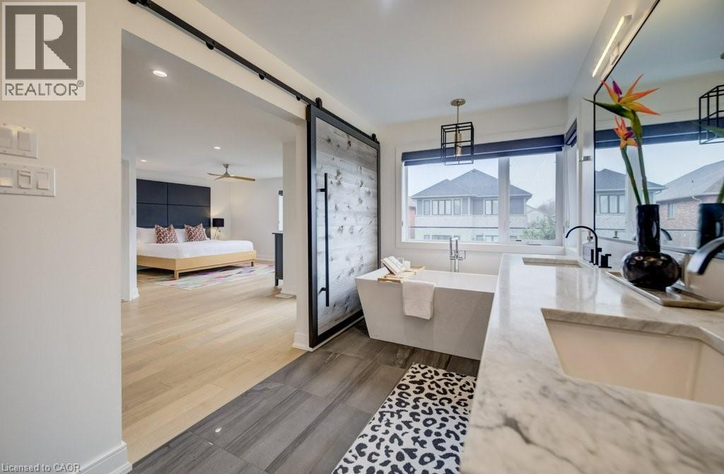 204 Carriage Way, Waterloo, Ontario  N2K 0C6 - Photo 35 - 40803937