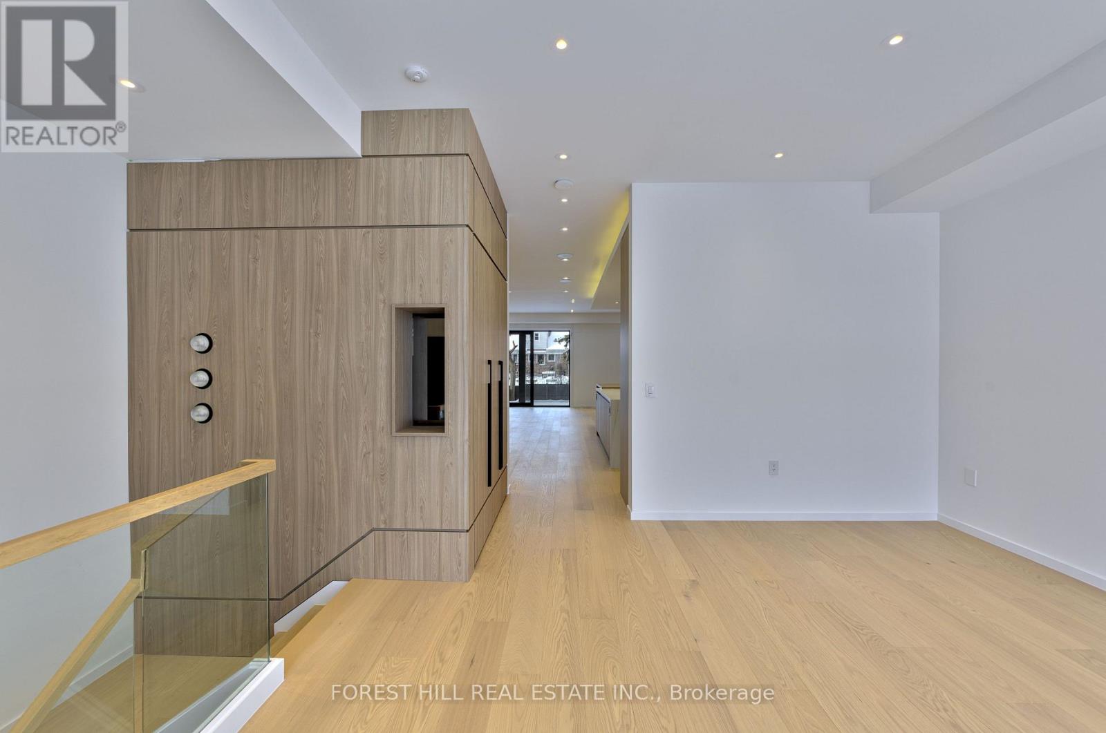 40 Cameron Avenue, Toronto, Ontario  M2N 1E1 - Photo 4 - C12788680