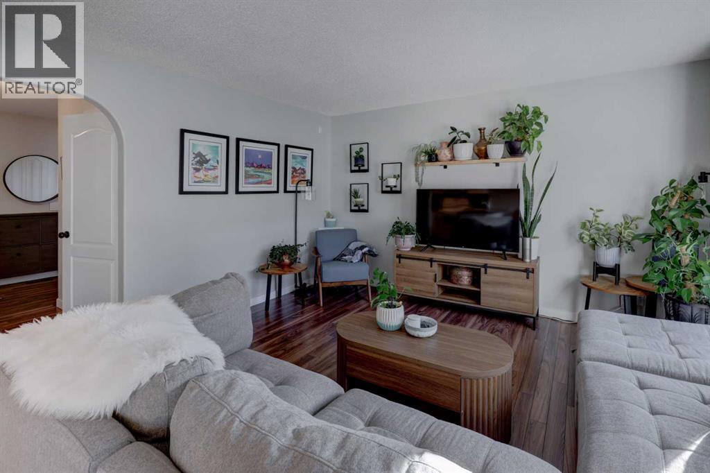 124 Stonegate Close NW, Airdrie, Alberta  T4B 2V2 - Photo 9 - A2293005