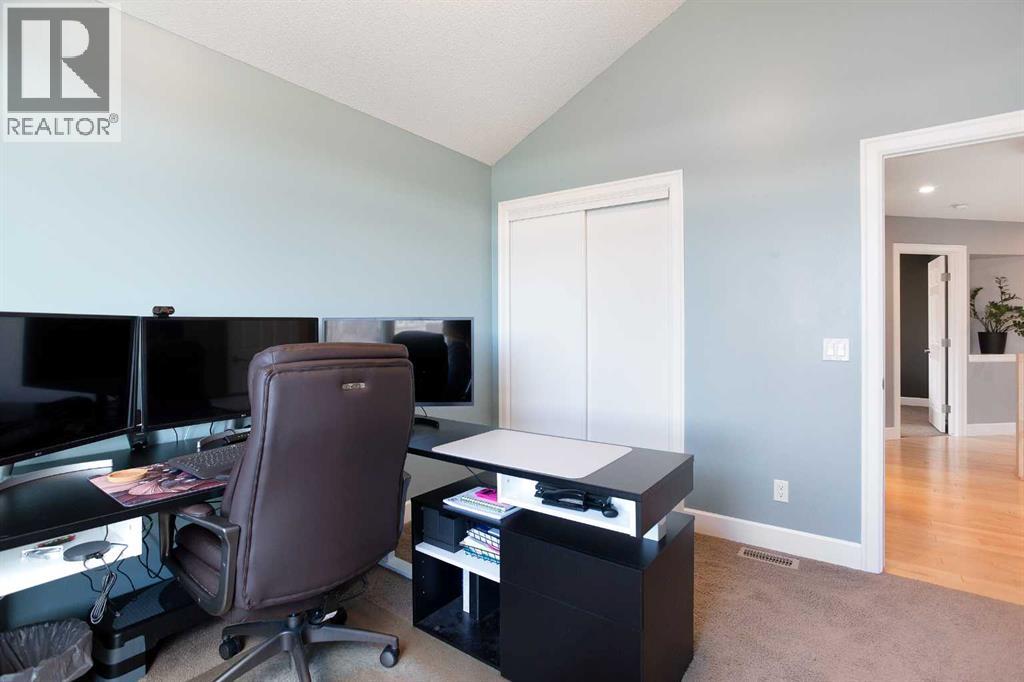 2016 Windsong Drive SW, Airdrie, Alberta  T4B 0P6 - Photo 21 - A2293326