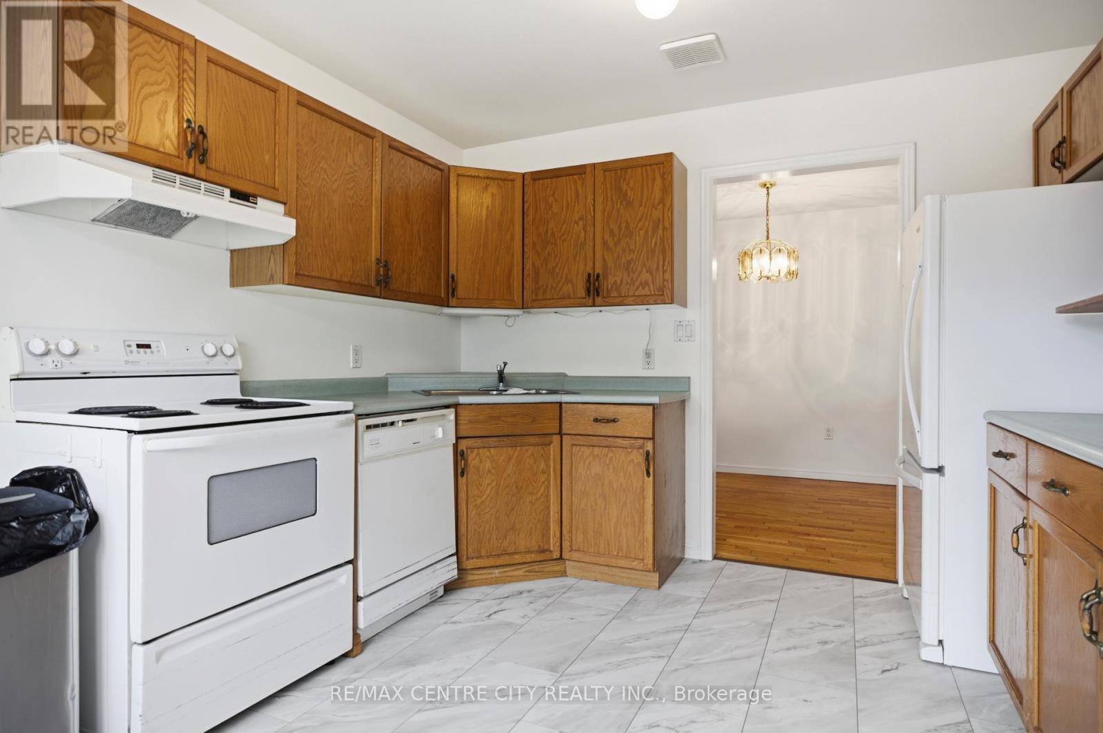 Photo 8 of 24 for 14 Juno Drive