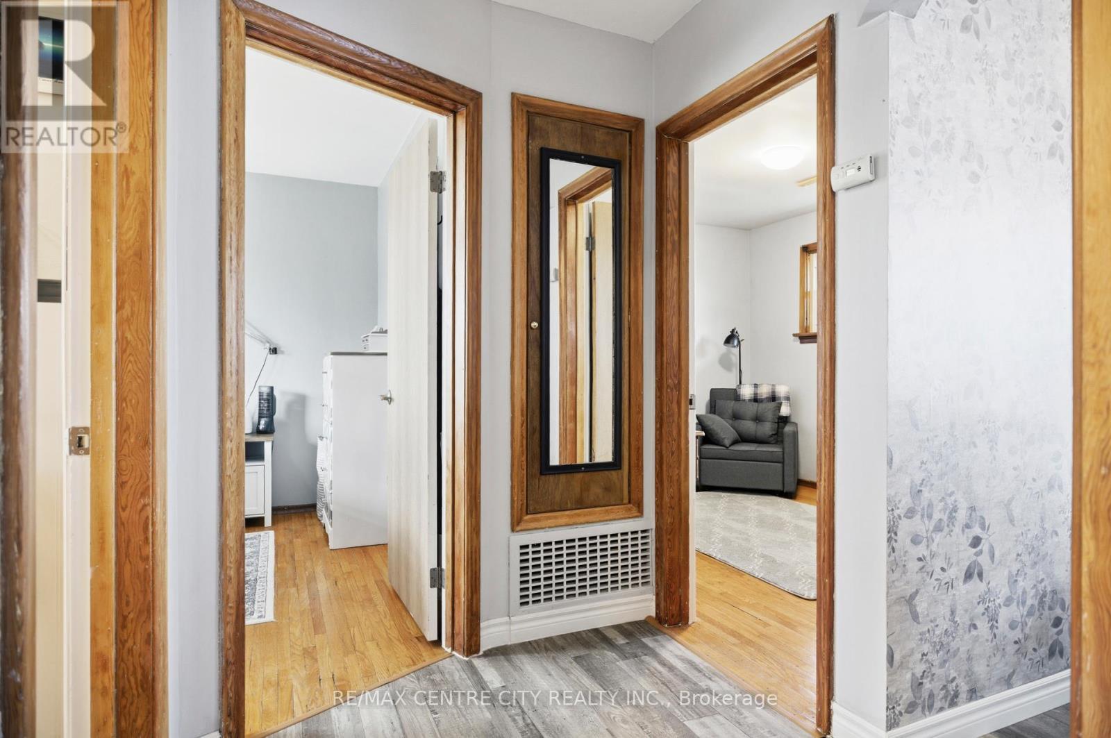 Photo 14 of 23 for 32 Coyne Street