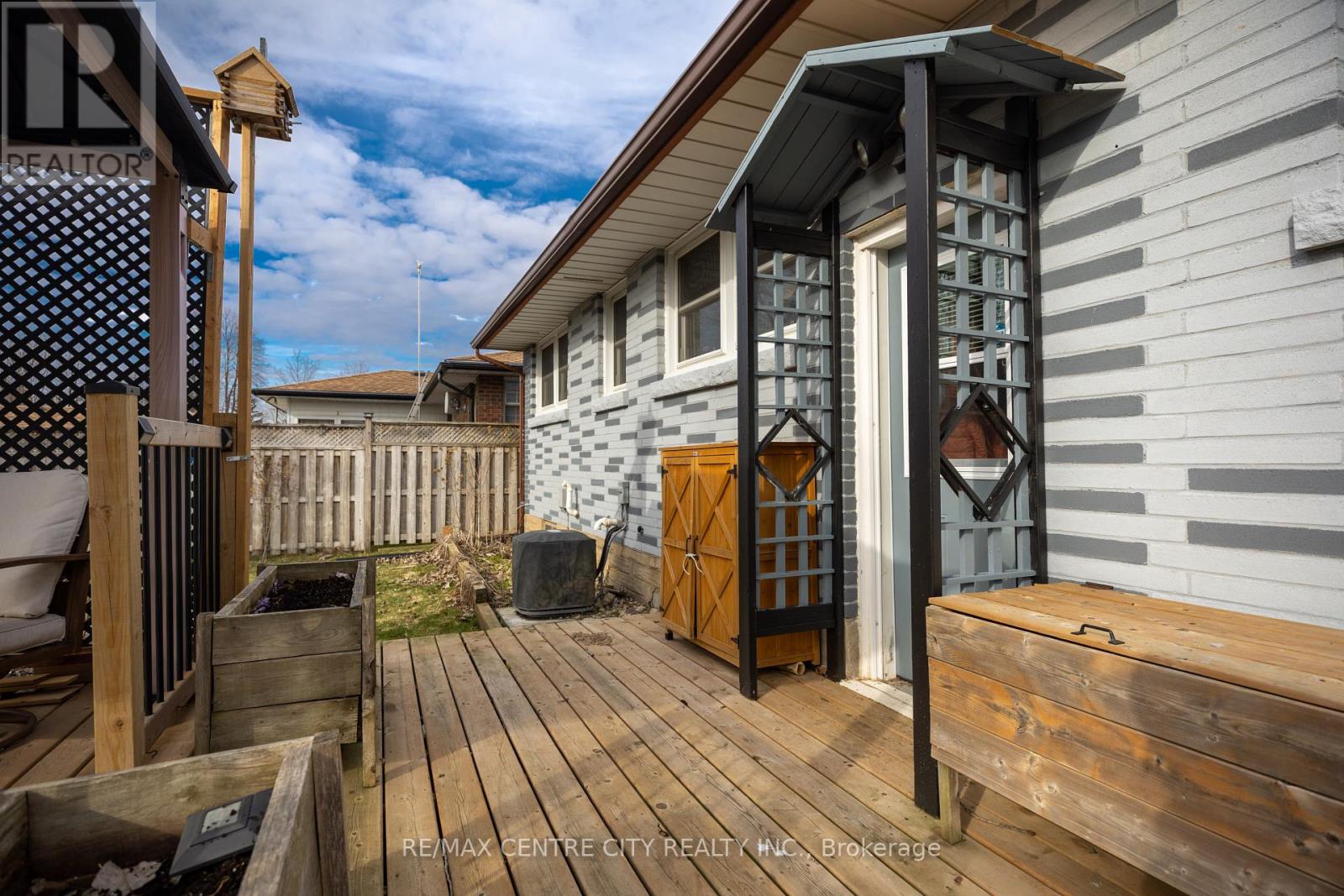 Photo 23 of 23 for 32 Coyne Street