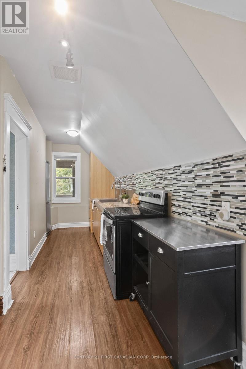 16 Woodward Avenue, London North, Ontario  N6H 2G7 - Photo 23 - X12909778