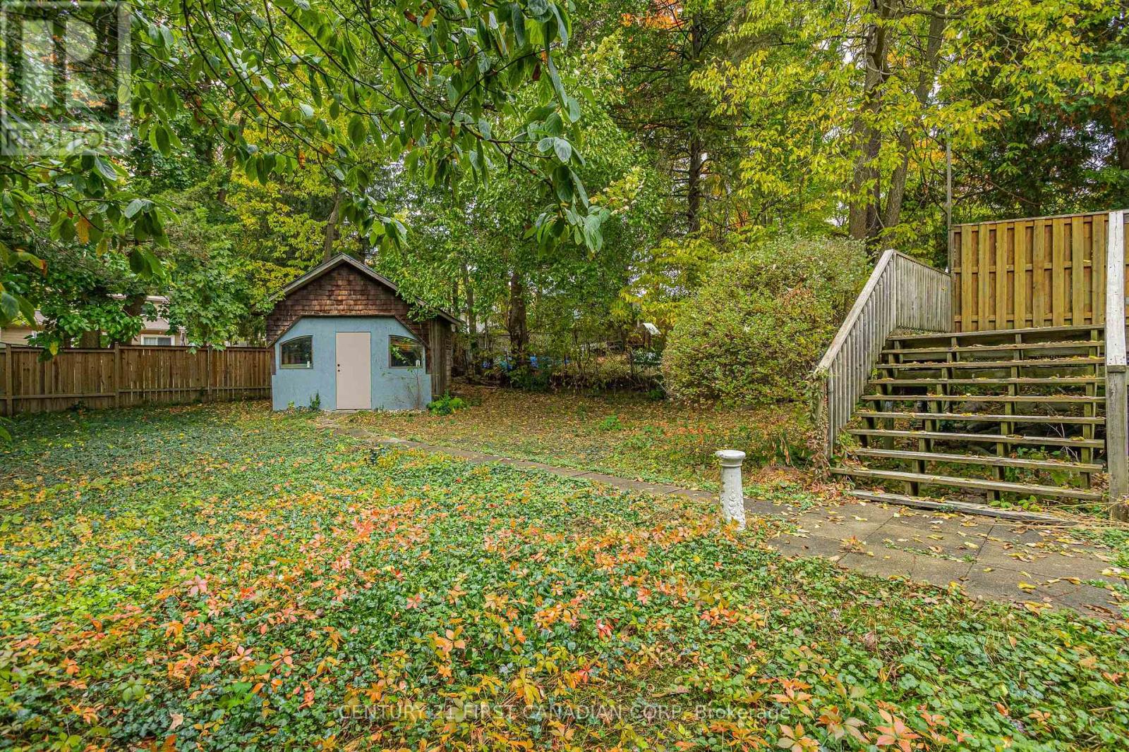 16 Woodward Avenue, London North, Ontario  N6H 2G7 - Photo 42 - X12909778