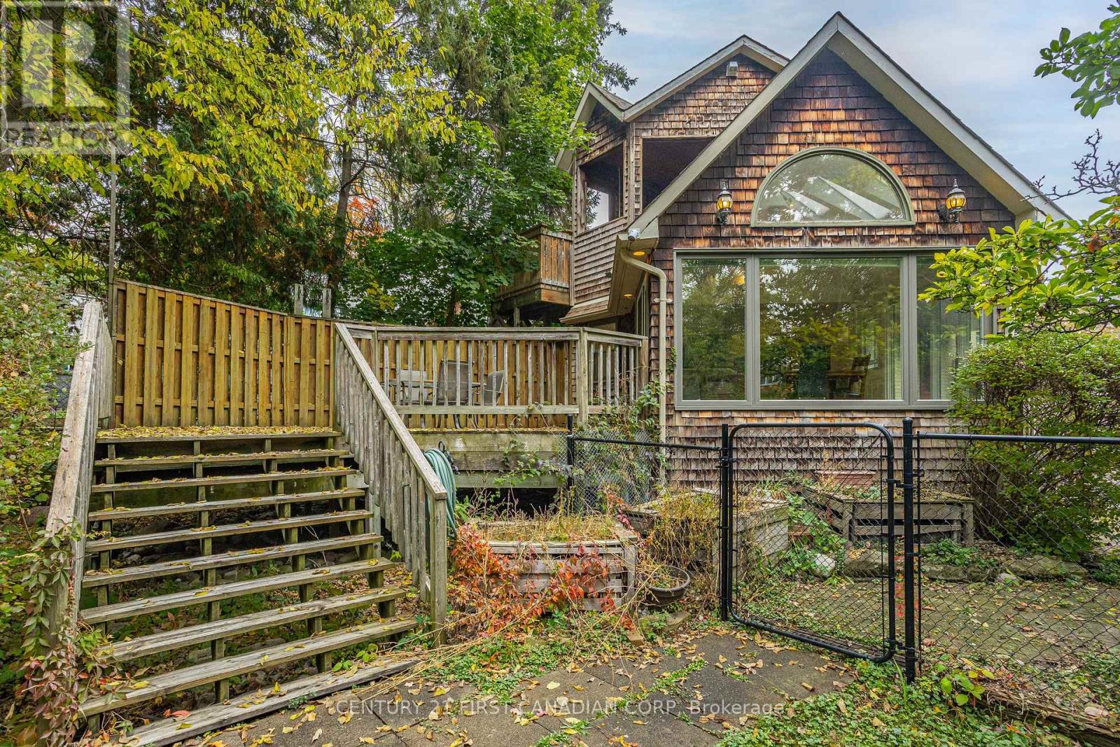 16 Woodward Avenue, London North, Ontario  N6H 2G7 - Photo 43 - X12909778