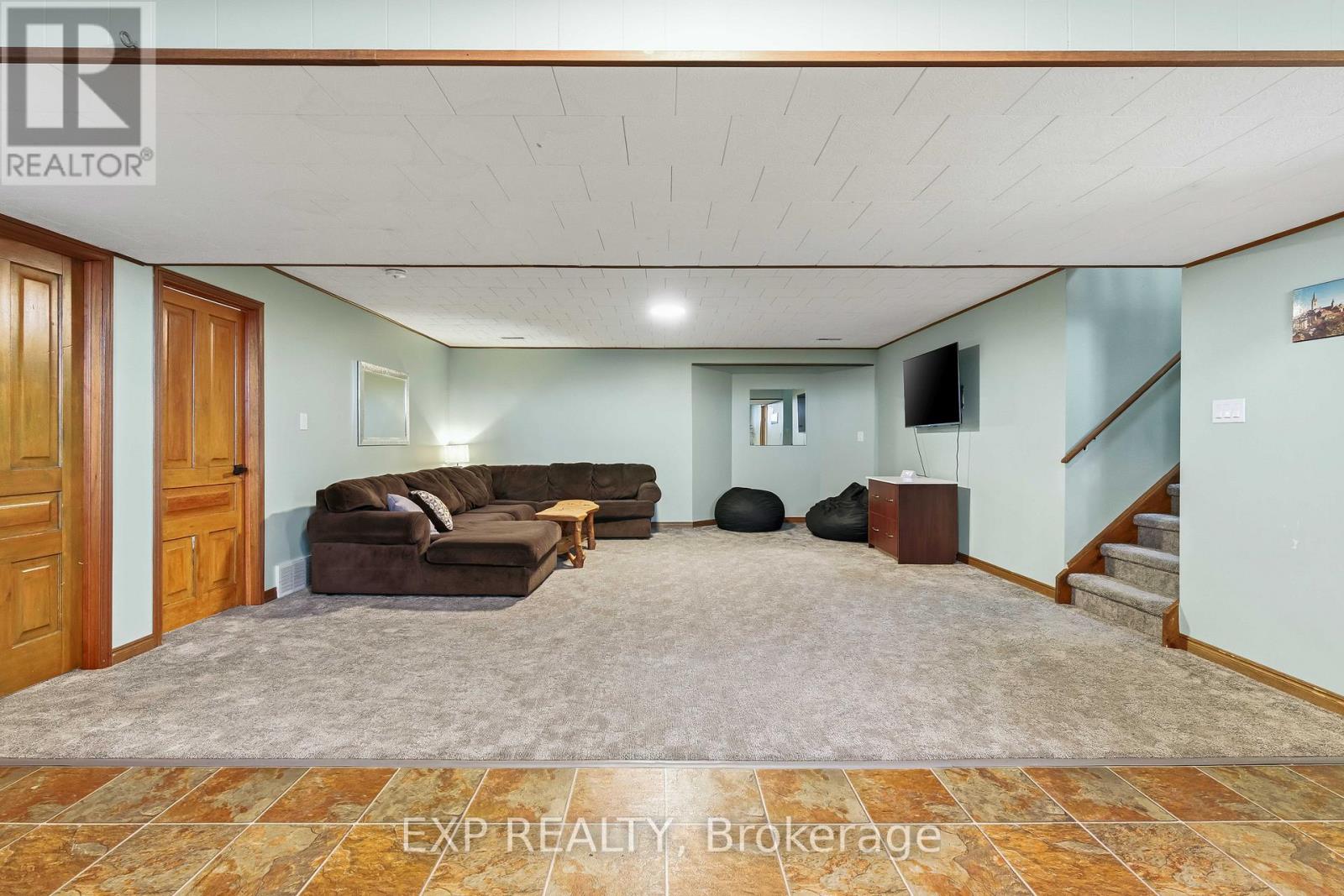 5864 Inadale Drive, Adelaide Metcalfe, Ontario  N7G 3H4 - Photo 29 - X12909792