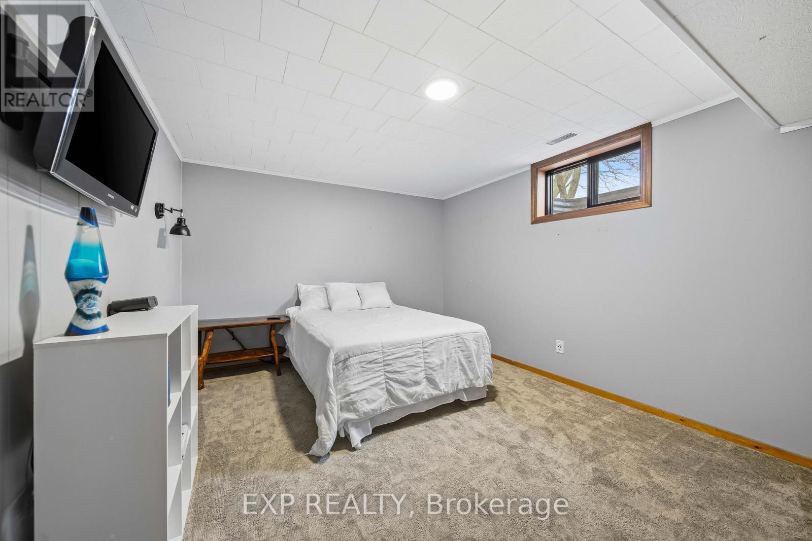 5864 Inadale Drive, Adelaide Metcalfe, Ontario  N7G 3H4 - Photo 30 - X12909792