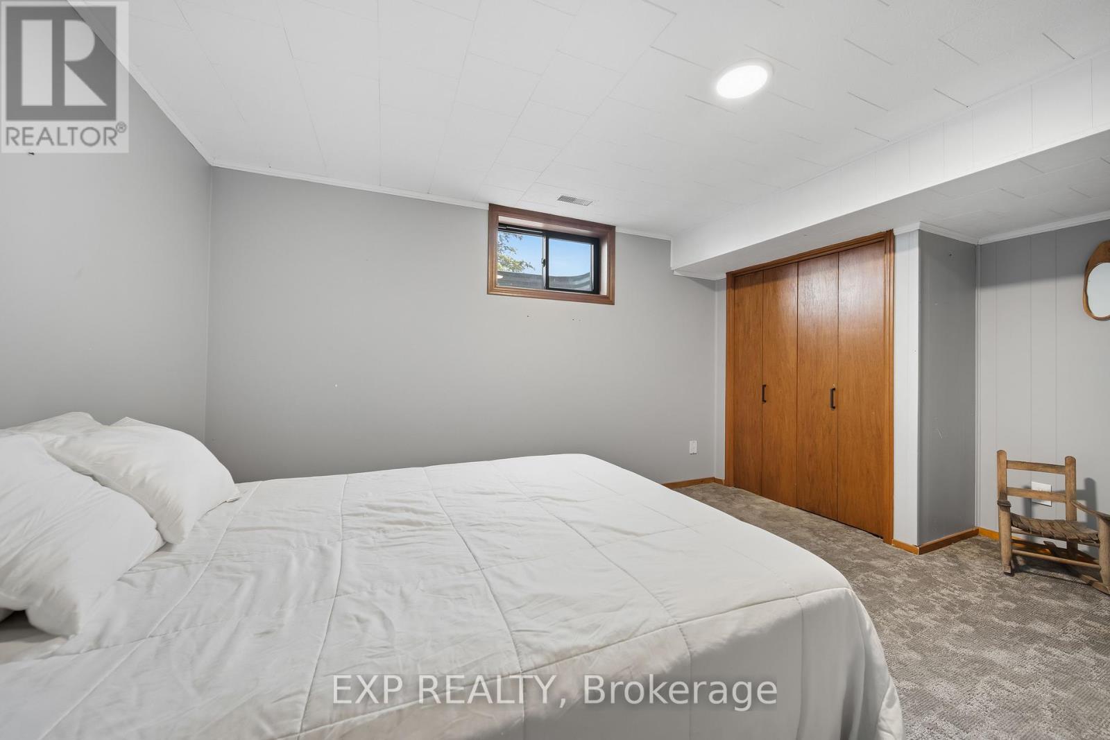 5864 Inadale Drive, Adelaide Metcalfe, Ontario  N7G 3H4 - Photo 31 - X12909792