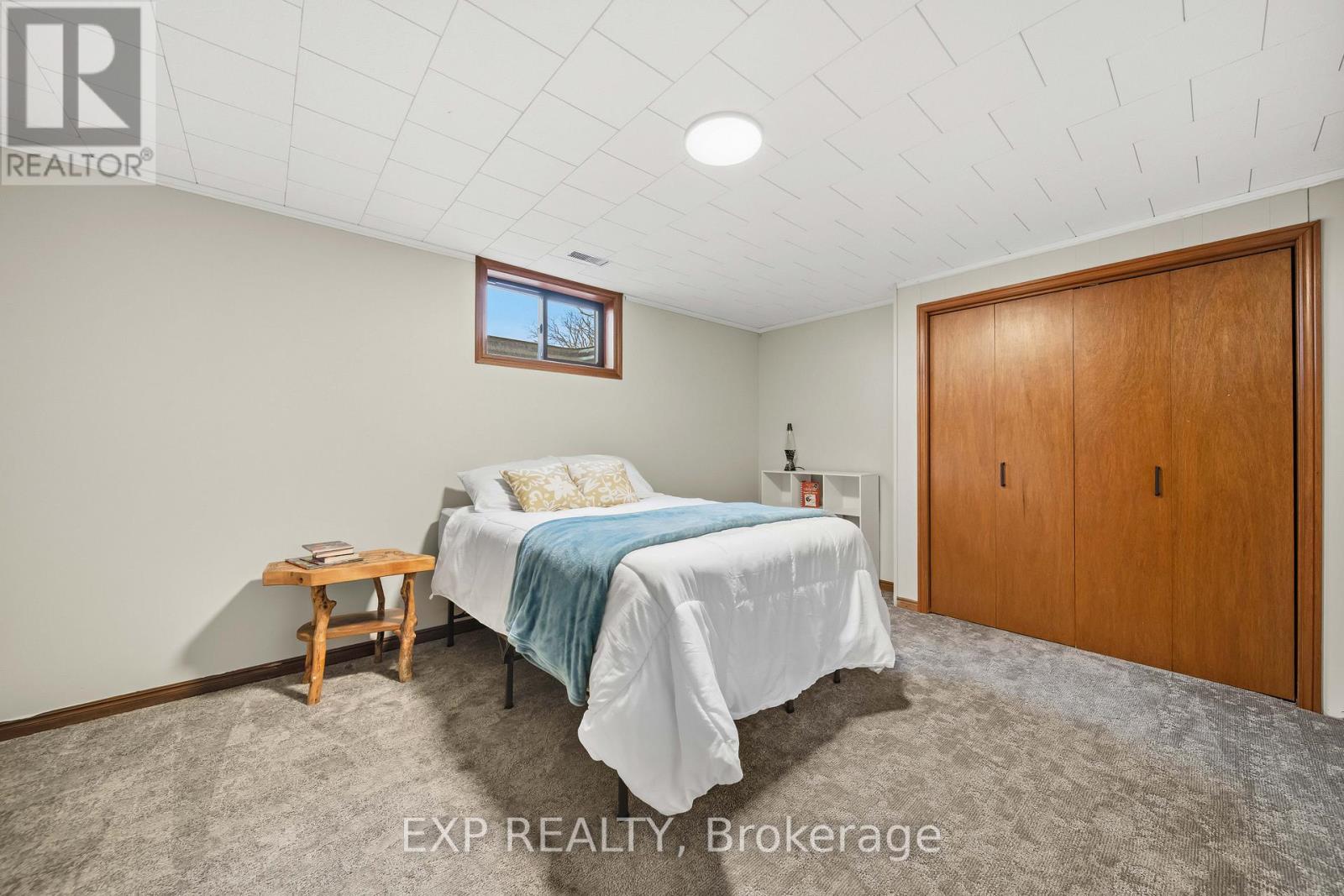 5864 Inadale Drive, Adelaide Metcalfe, Ontario  N7G 3H4 - Photo 32 - X12909792