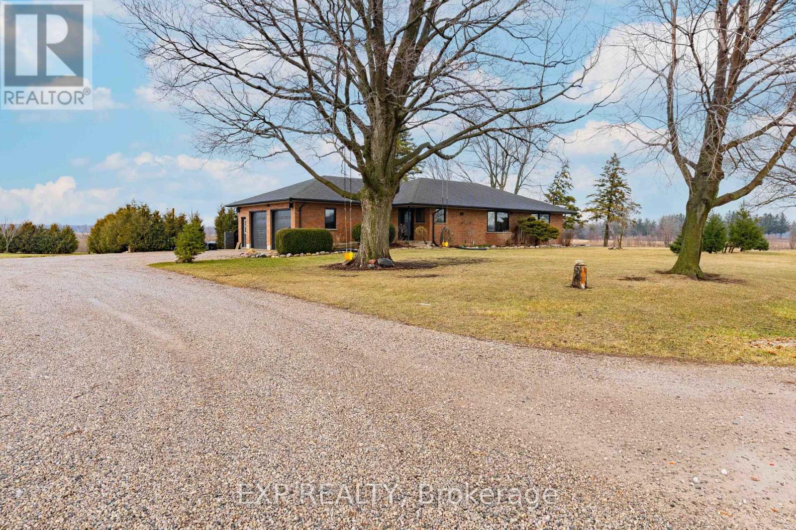 5864 Inadale Drive, Adelaide Metcalfe, Ontario  N7G 3H4 - Photo 35 - X12909792
