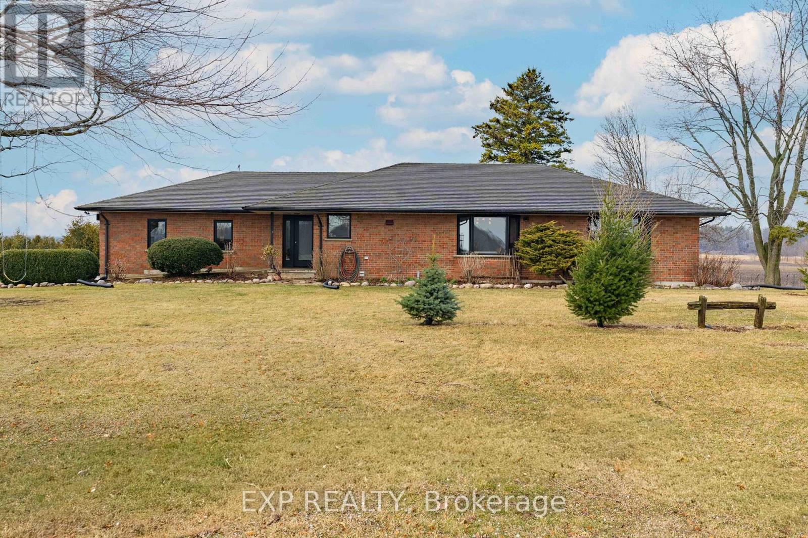 5864 Inadale Drive, Adelaide Metcalfe, Ontario  N7G 3H4 - Photo 37 - X12909792