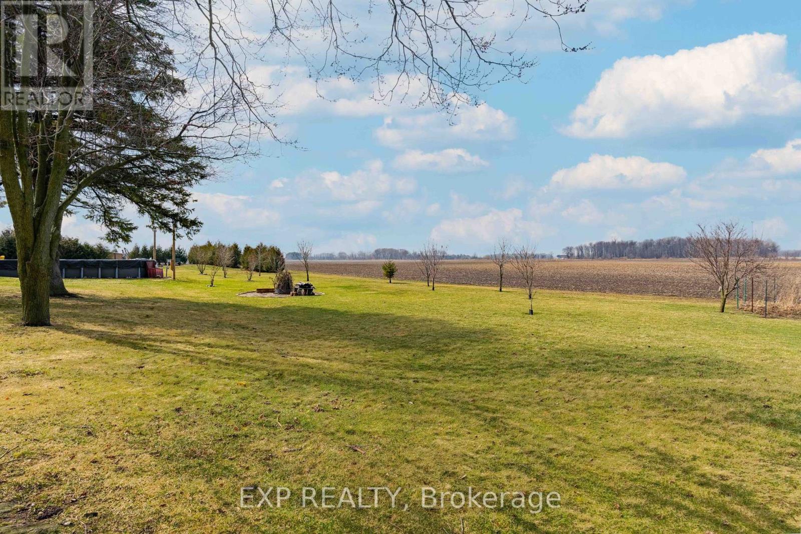 5864 Inadale Drive, Adelaide Metcalfe, Ontario  N7G 3H4 - Photo 38 - X12909792