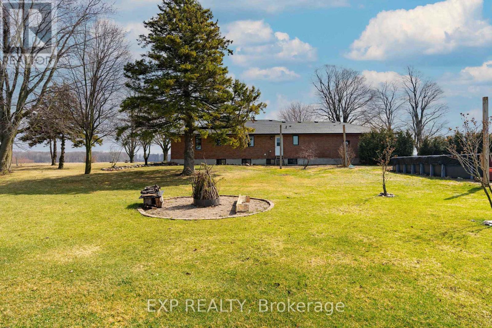 5864 Inadale Drive, Adelaide Metcalfe, Ontario  N7G 3H4 - Photo 39 - X12909792